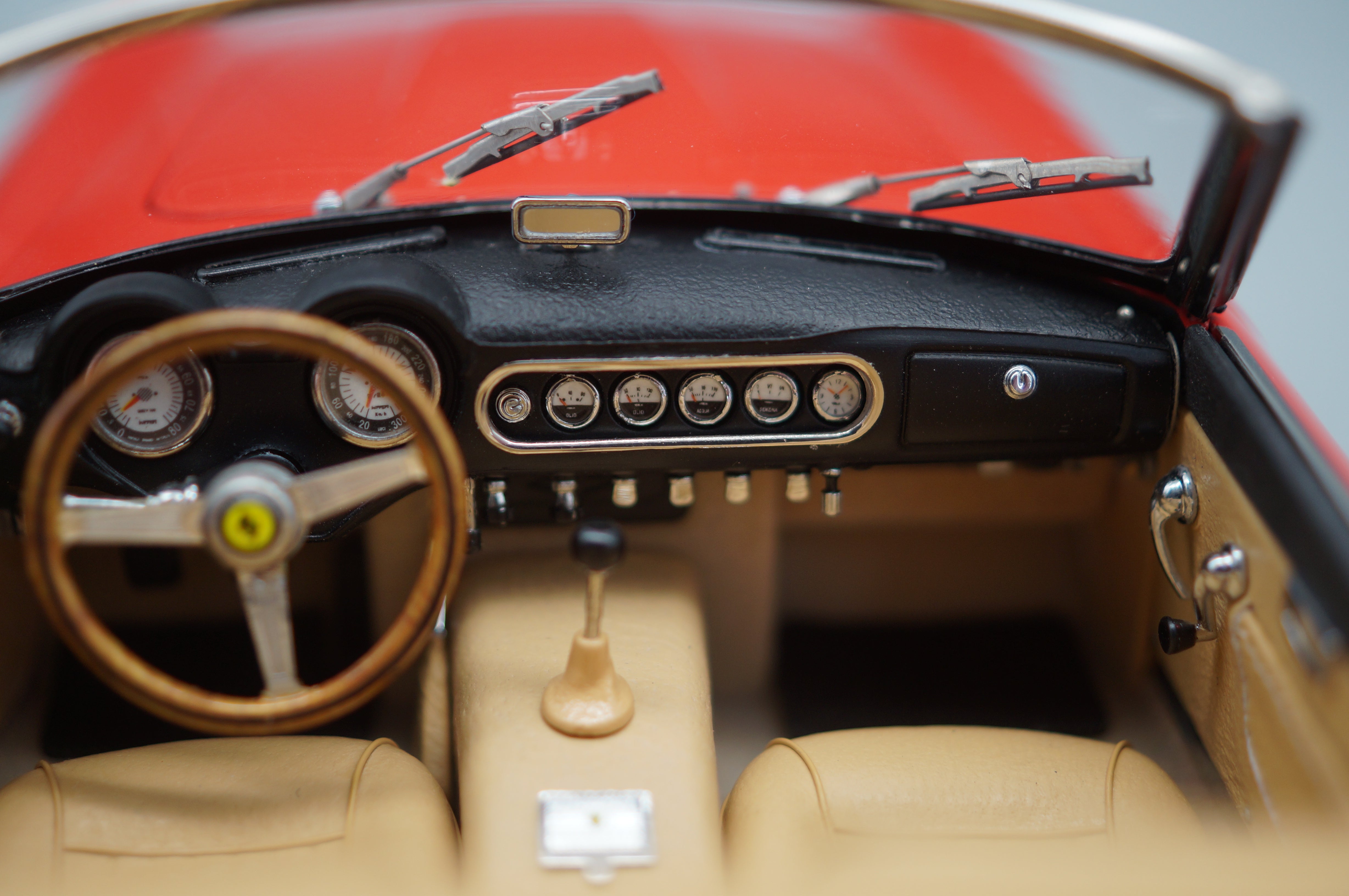 1/18 Ferrari 250 SWB Spyder California 1961 red #0117 CMC M-091 -pre-owned