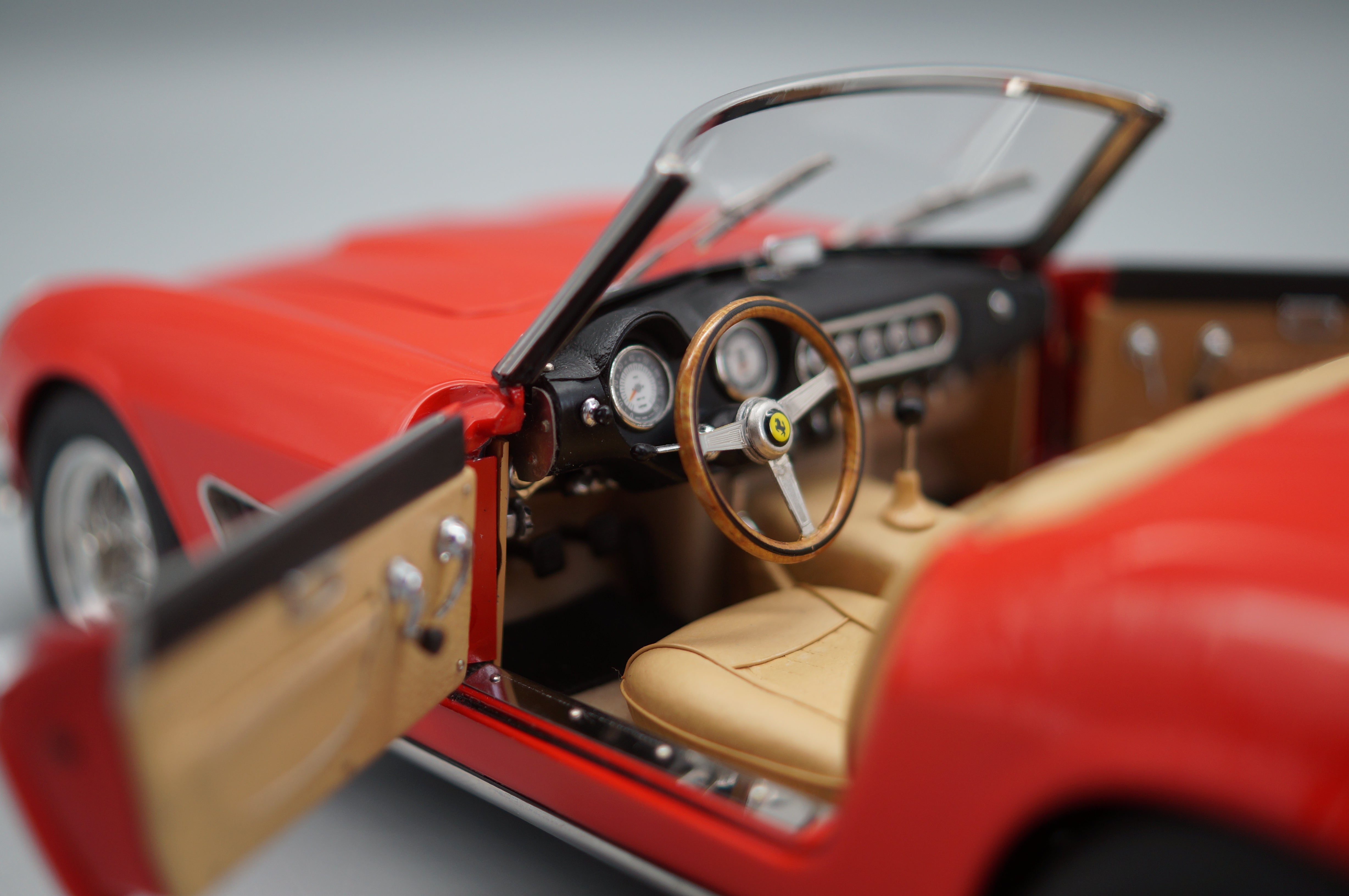 1/18 Ferrari 250 SWB Spyder California 1961 red #0117 CMC M-091 -pre-owned