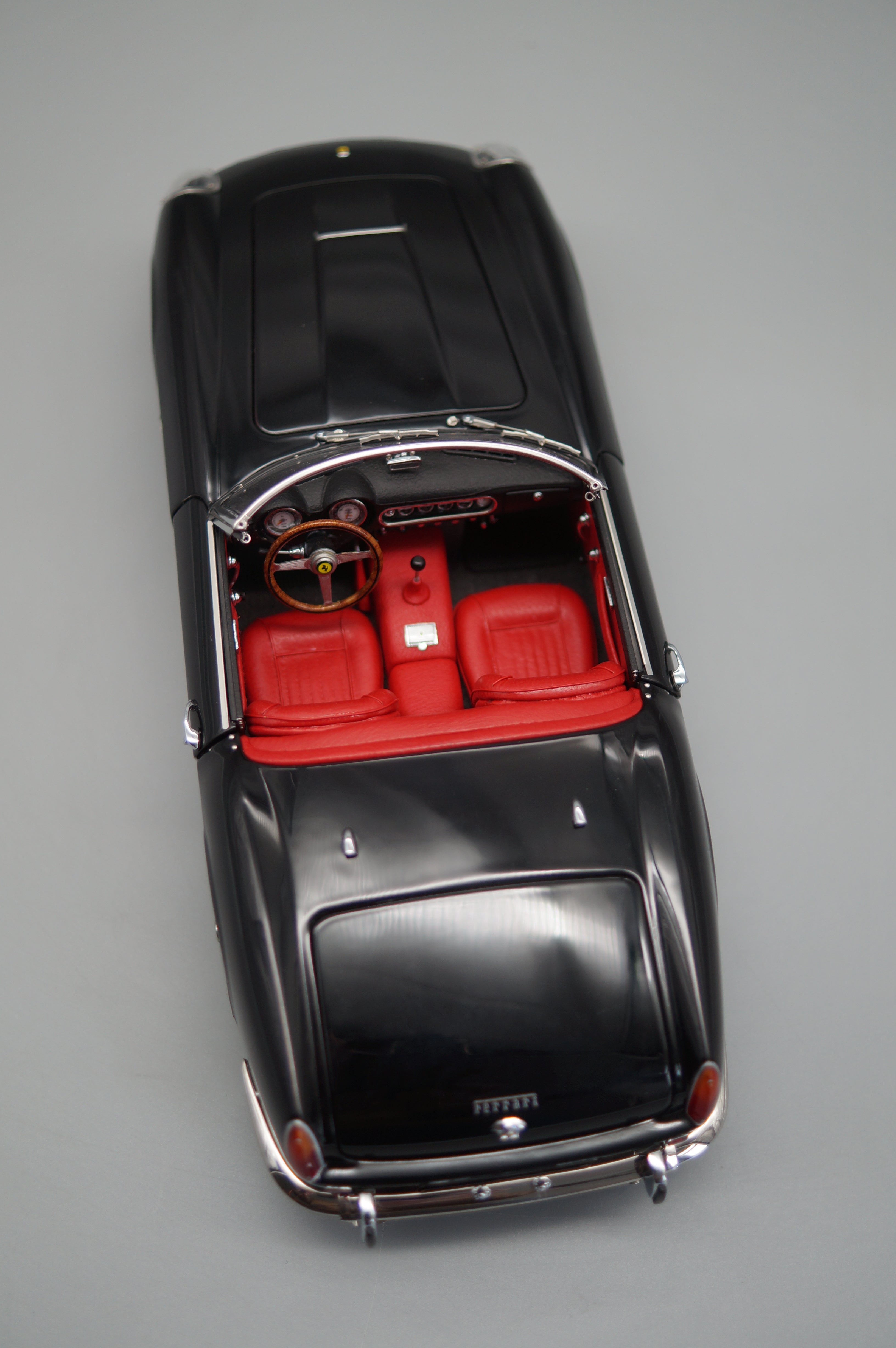1/18 Ferrari 250 SWB California Spyder 1961 Black CMC M-094 #1803/2500 - pre-owned