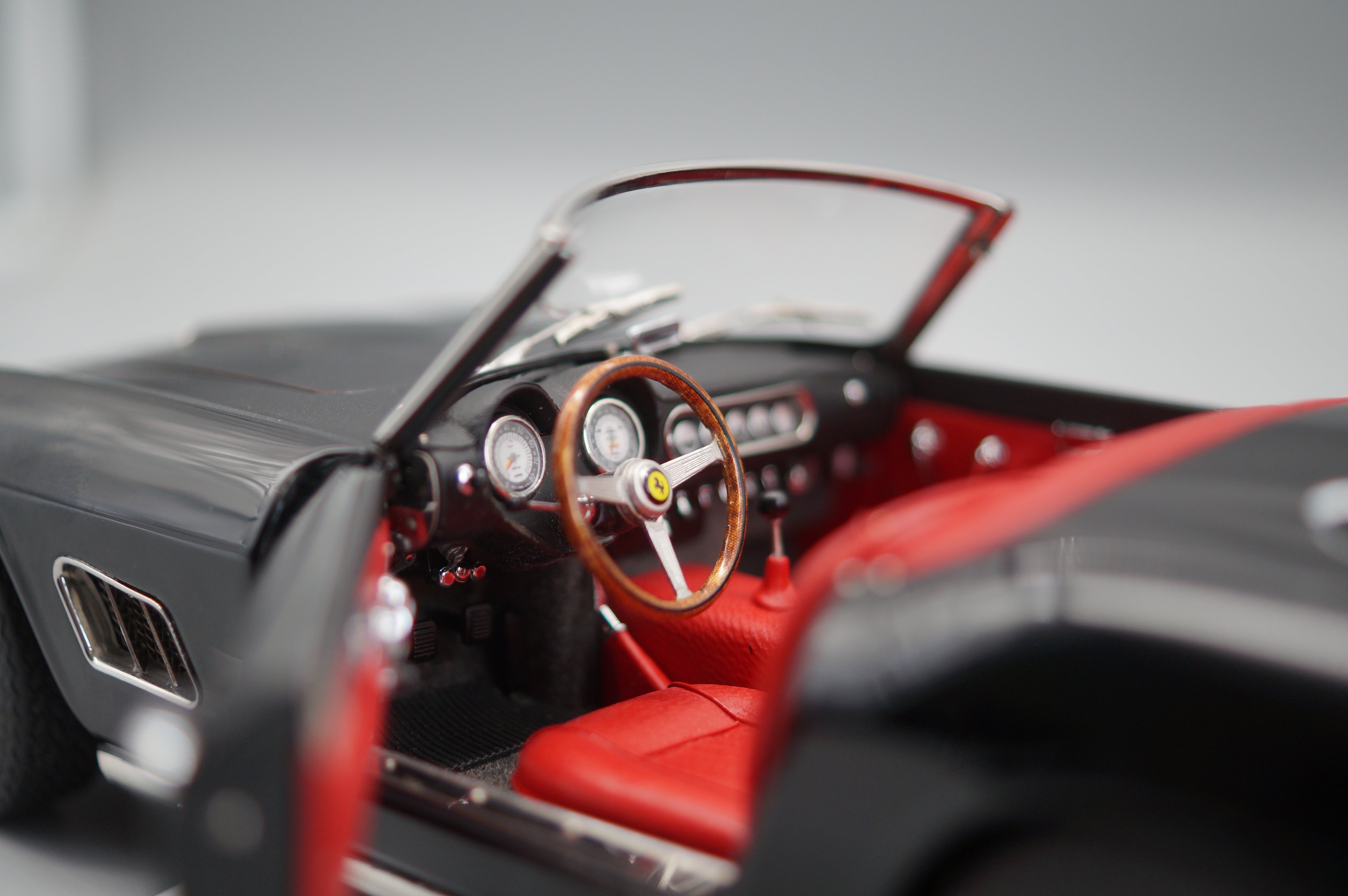 1/18 Ferrari 250 SWB California Spyder 1961 Black CMC M-094 #1803/2500 - pre-owned