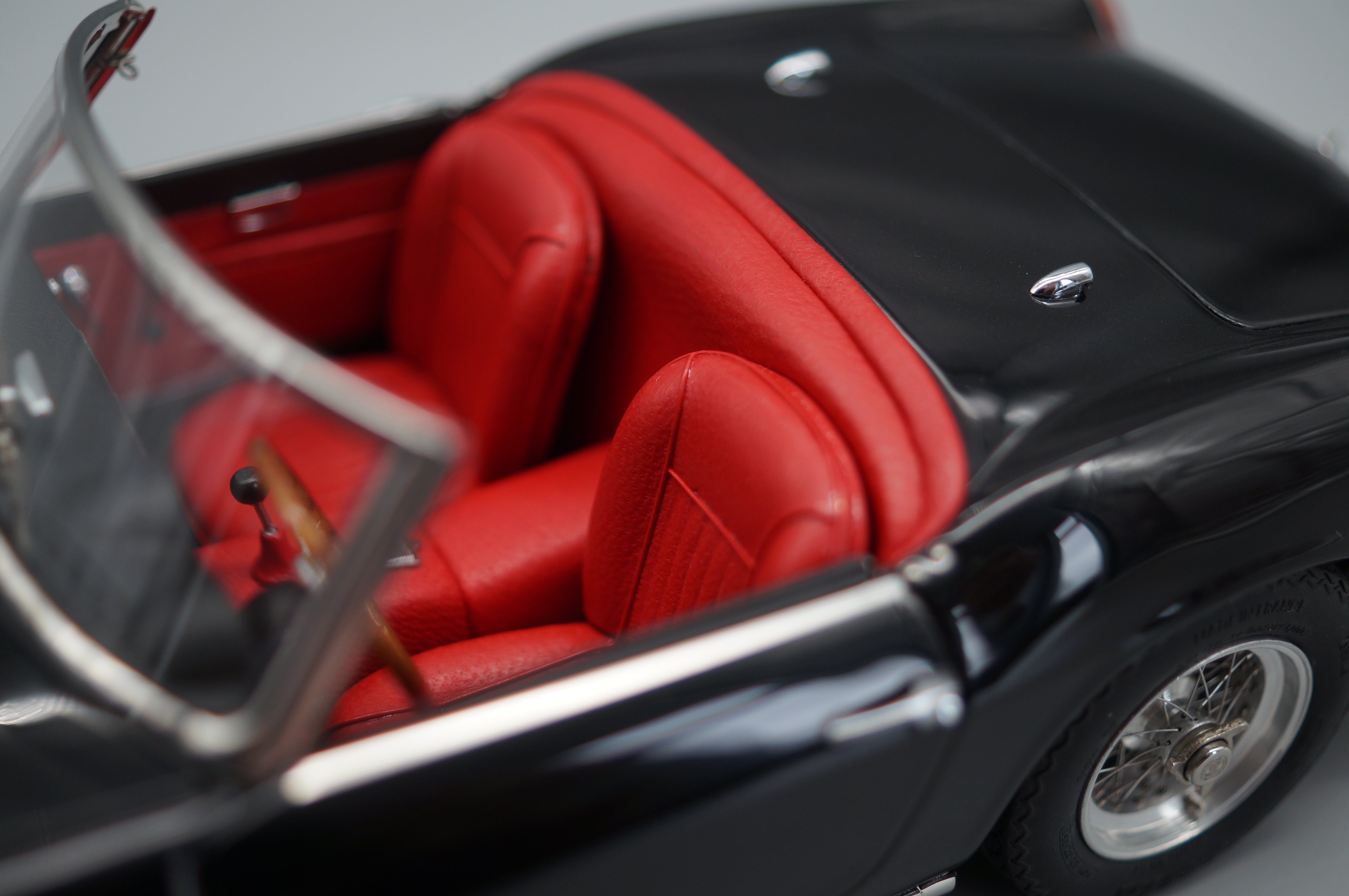 1/18 Ferrari 250 SWB California Spyder 1961 Black CMC M-094 #1803/2500 - pre-owned