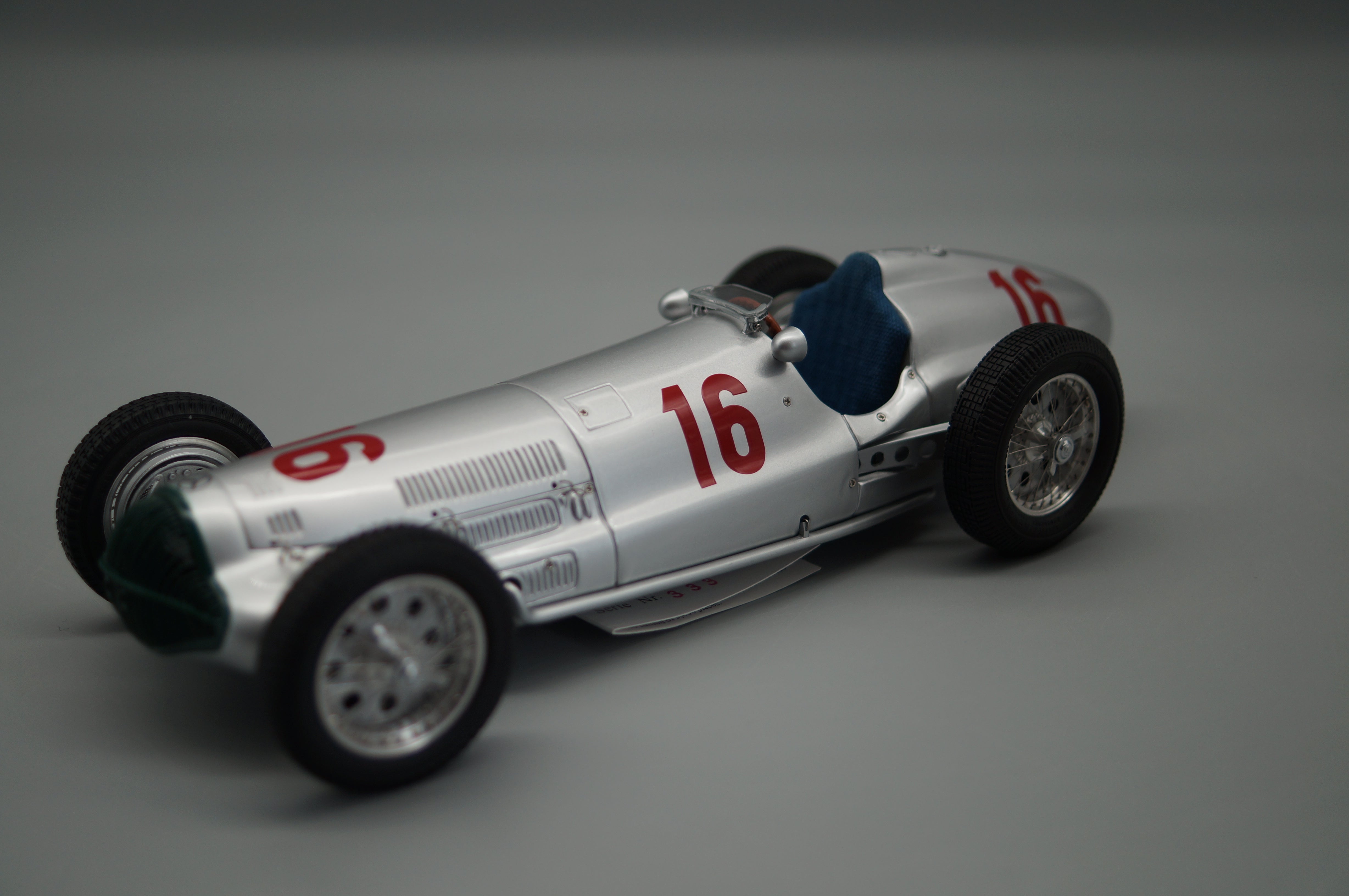 Mercedes-Benz W154 #16 Richard Seaman CMC M-098 LE 3,000