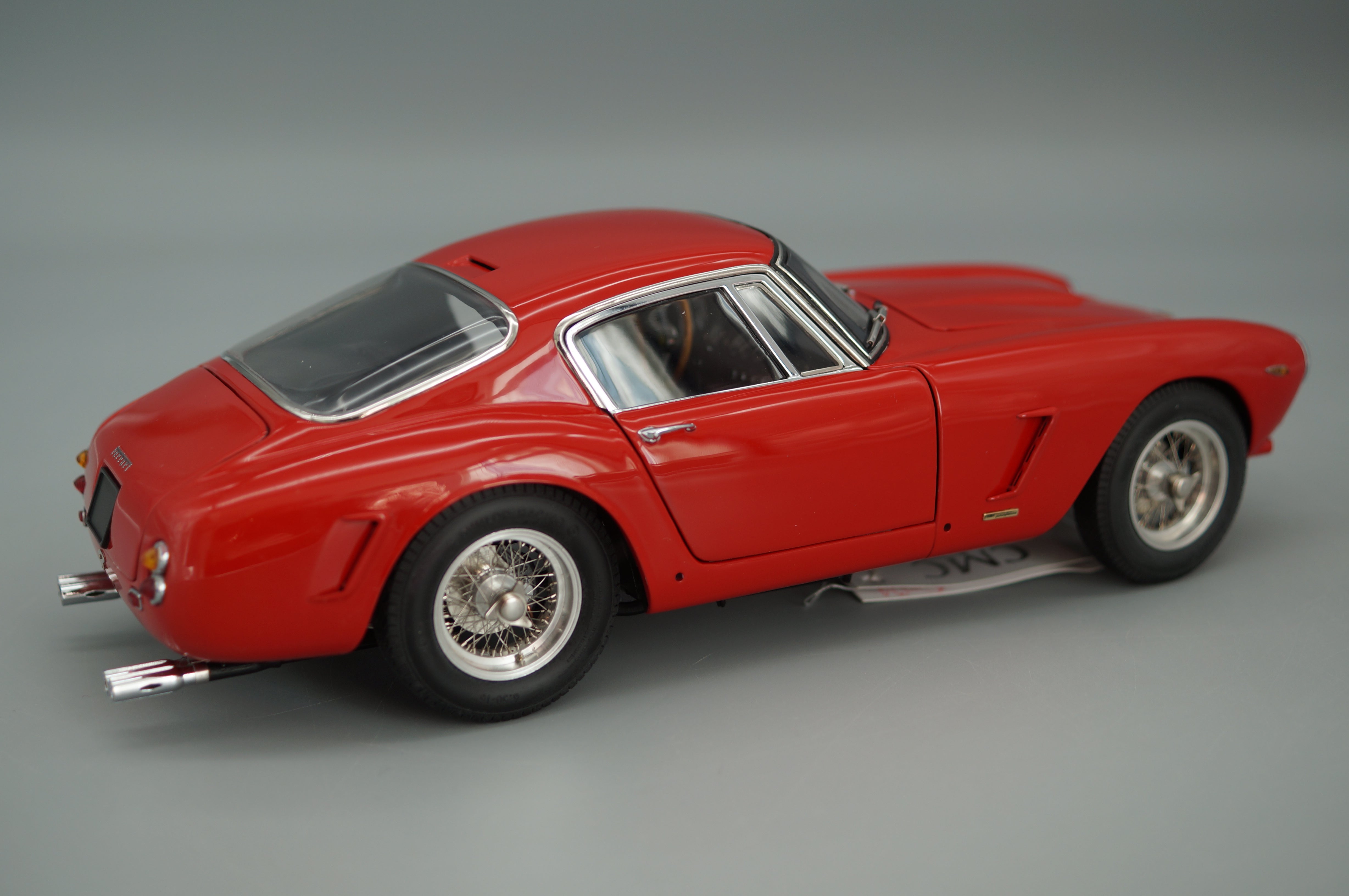 1/18 Ferrari 250 GT Berlinetta passo corto RED CMC M-046 - pre-owned- TS448