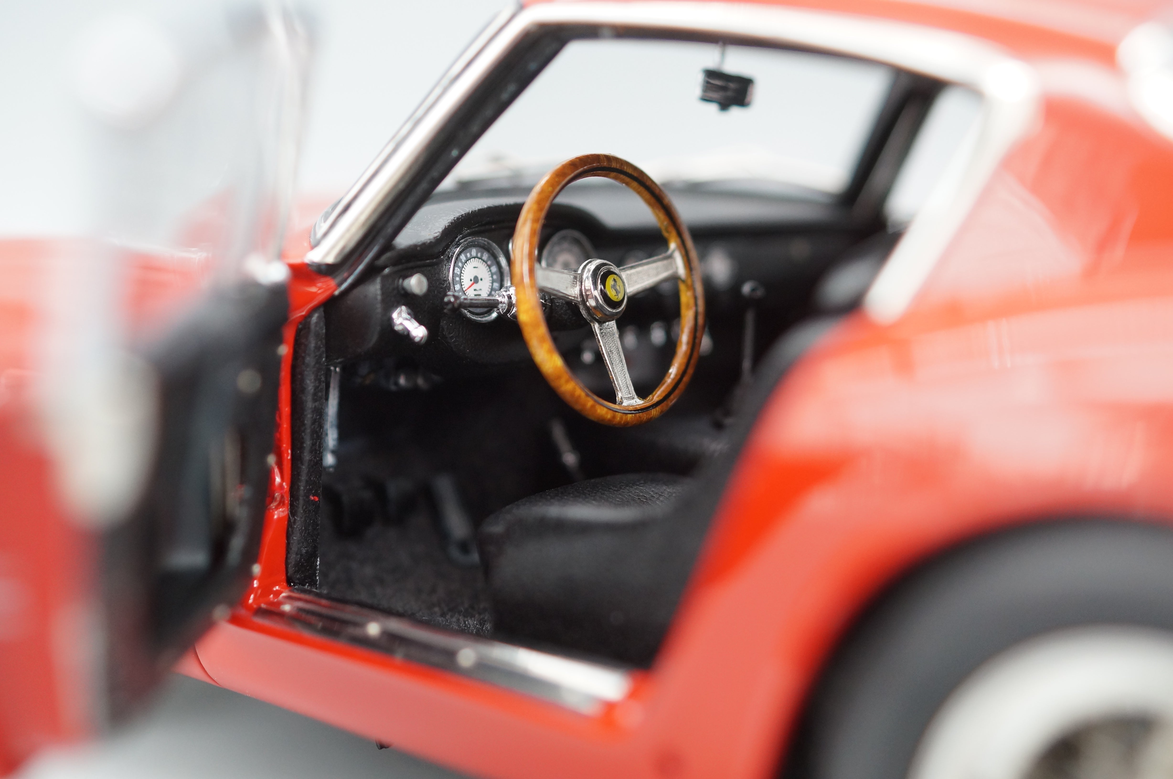 1/18 Ferrari 250 GT Berlinetta passo corto RED CMC M-046 - pre-owned- TS448