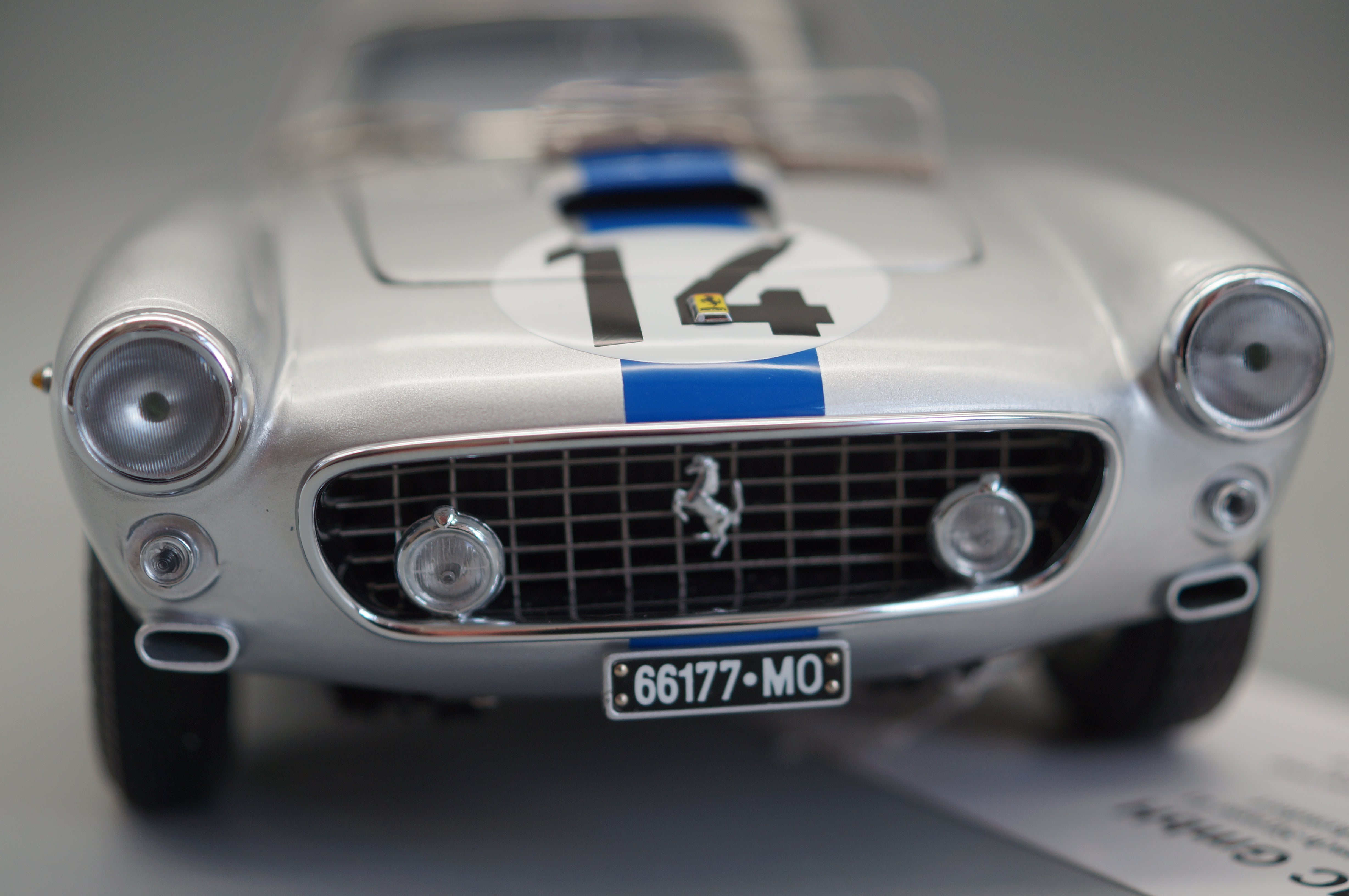 Ferrari 250 GT SWB Competizione #14 24H Le Mans 1961 #2521/7000 CMC M-079 -pre-owned