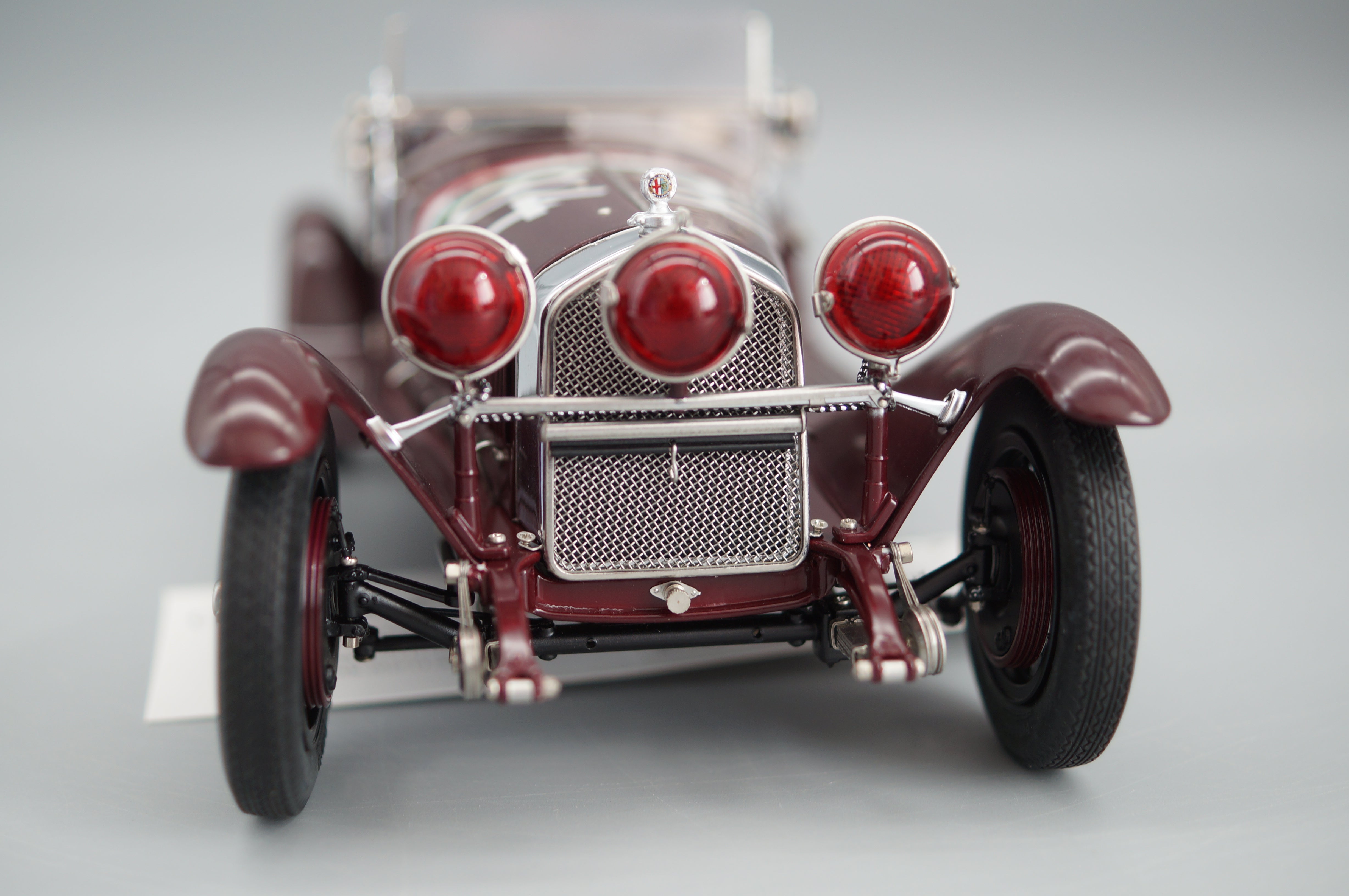 1/18 Alfa Romeo 6C 1750 GS Mille Miglia #84 Tazio Nuvolari #669/2000 CMC M-141 -pre-owned-