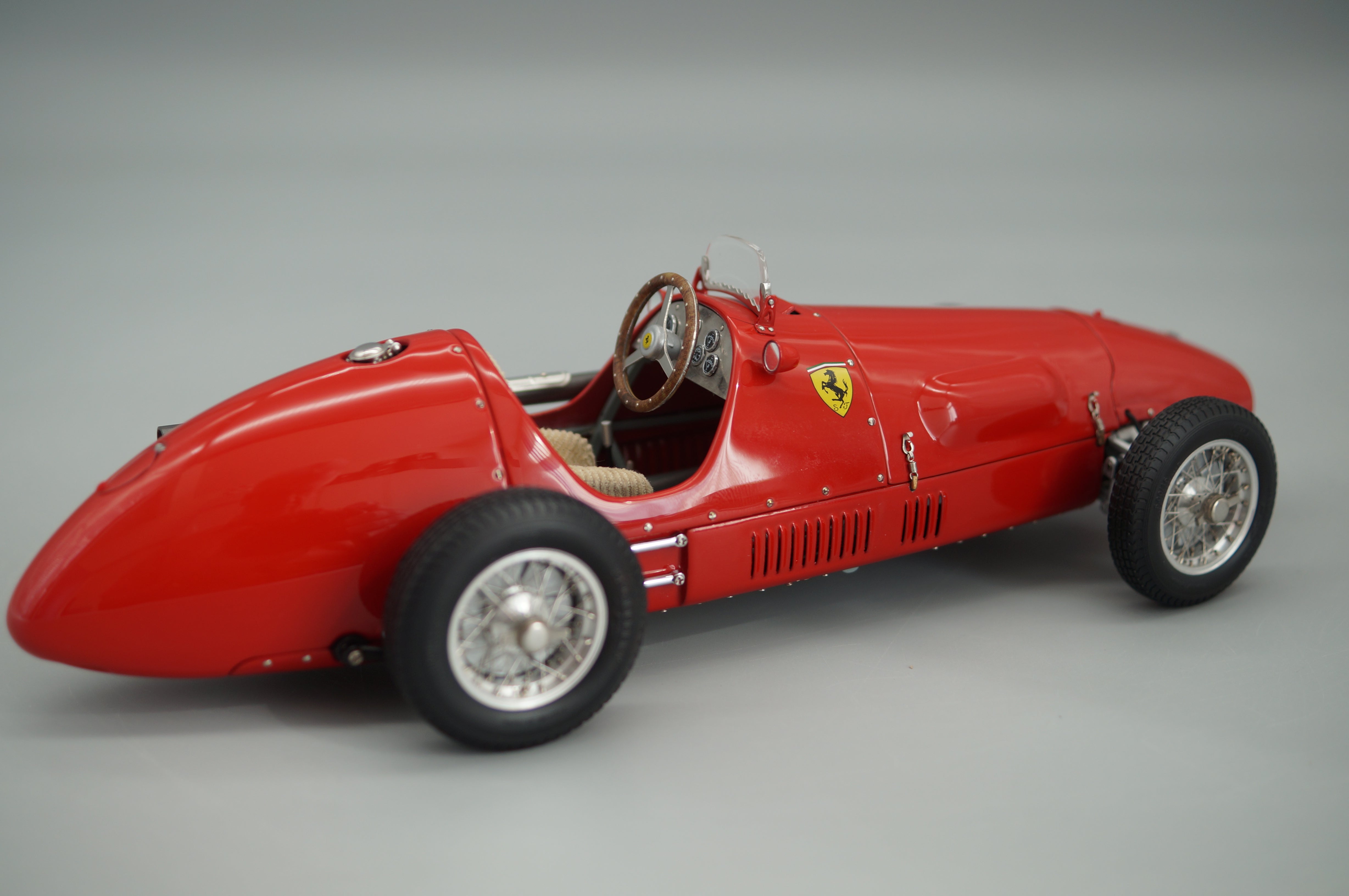 1/18 Ferrari 500 F2 1953 Der Doppelweltmeister #6058 CMC M-056 -pre-owned