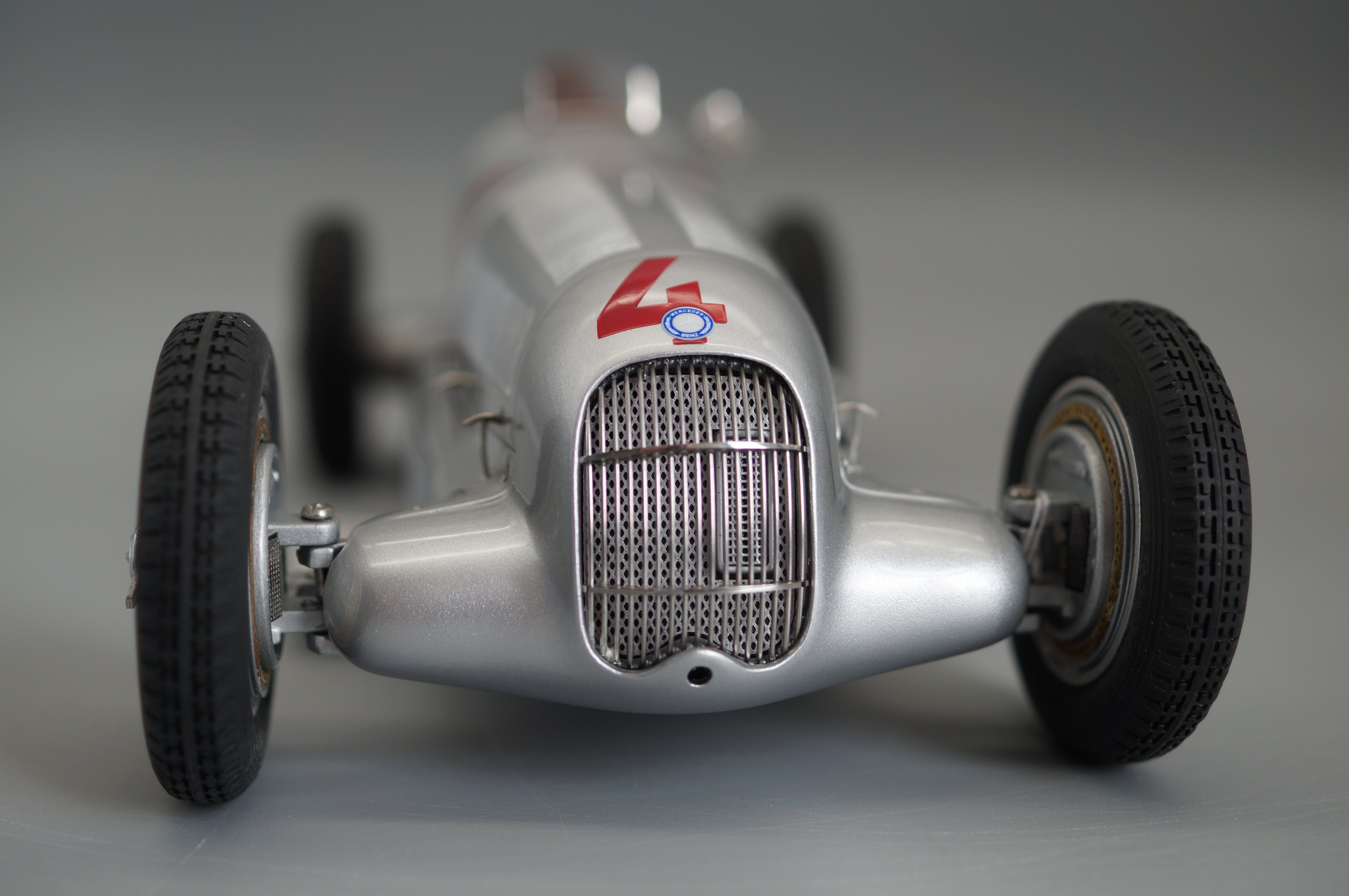 1/18 Mercedes-Benz W25 #4 Fagioli #0746/2000CMC M-104 -pre-owned