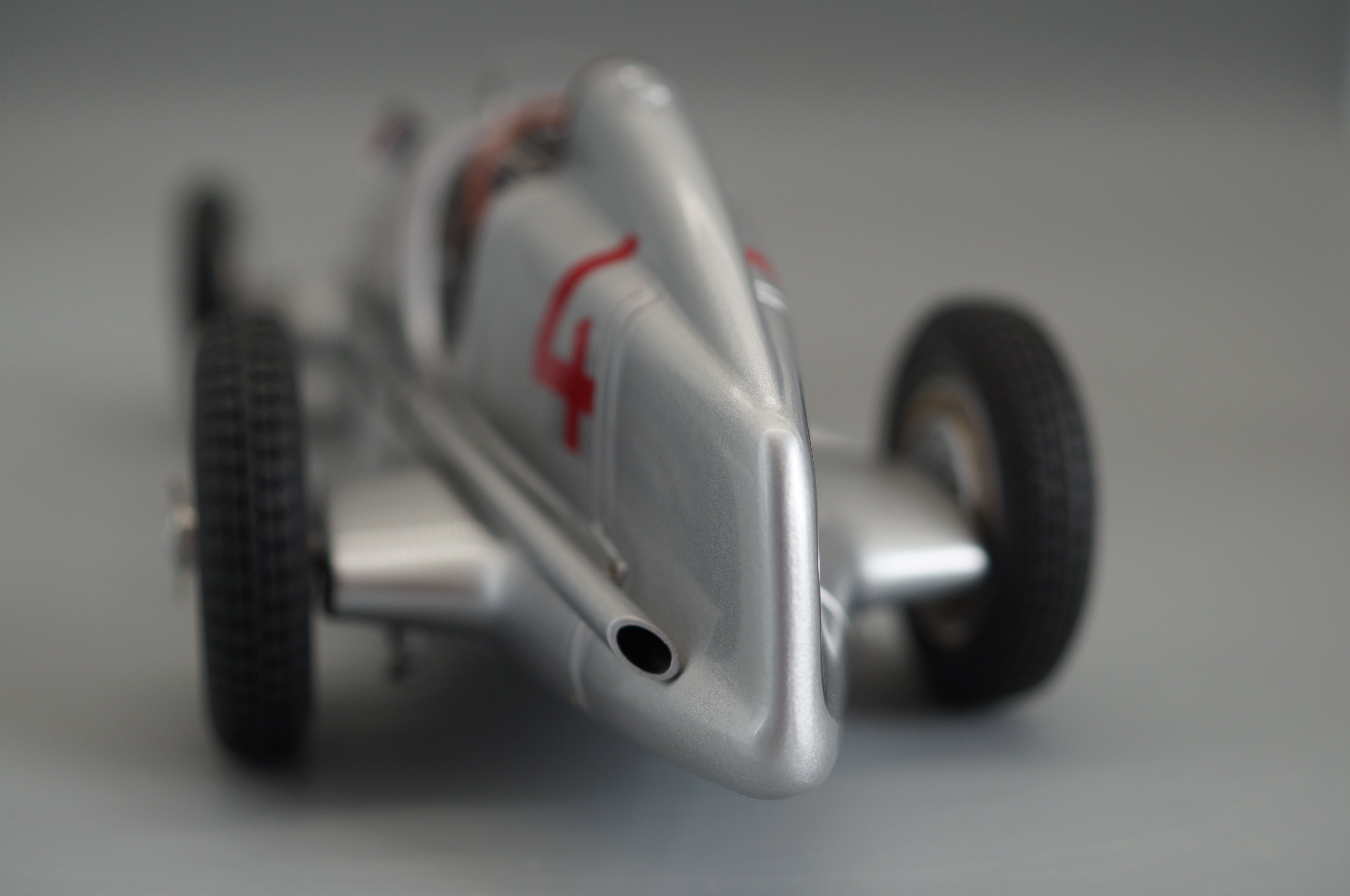 1/18 Mercedes-Benz W25 #4 Fagioli #0746/2000CMC M-104 -pre-owned