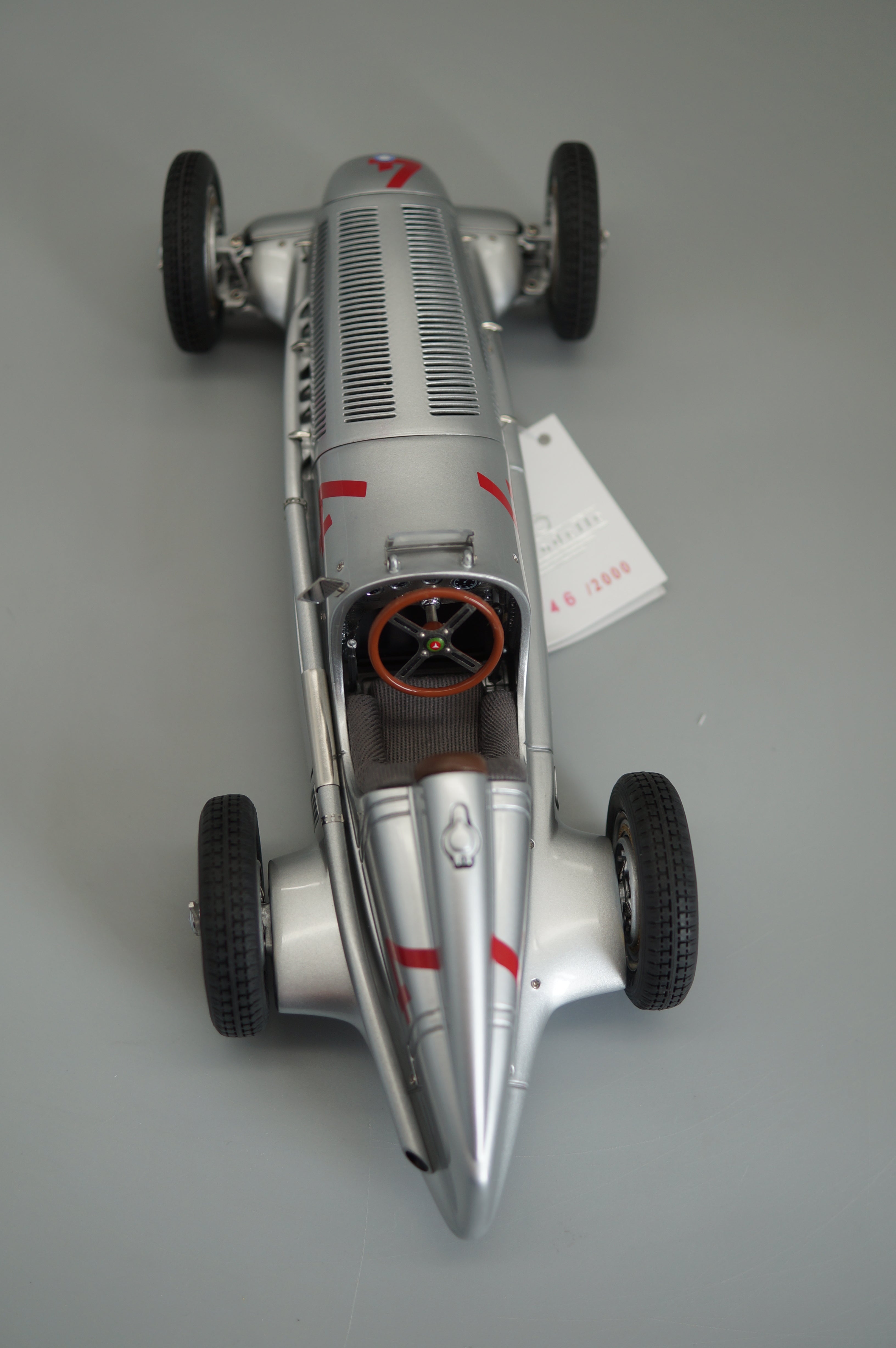 1/18 Mercedes-Benz W25 #4 Fagioli #0746/2000CMC M-104 -pre-owned