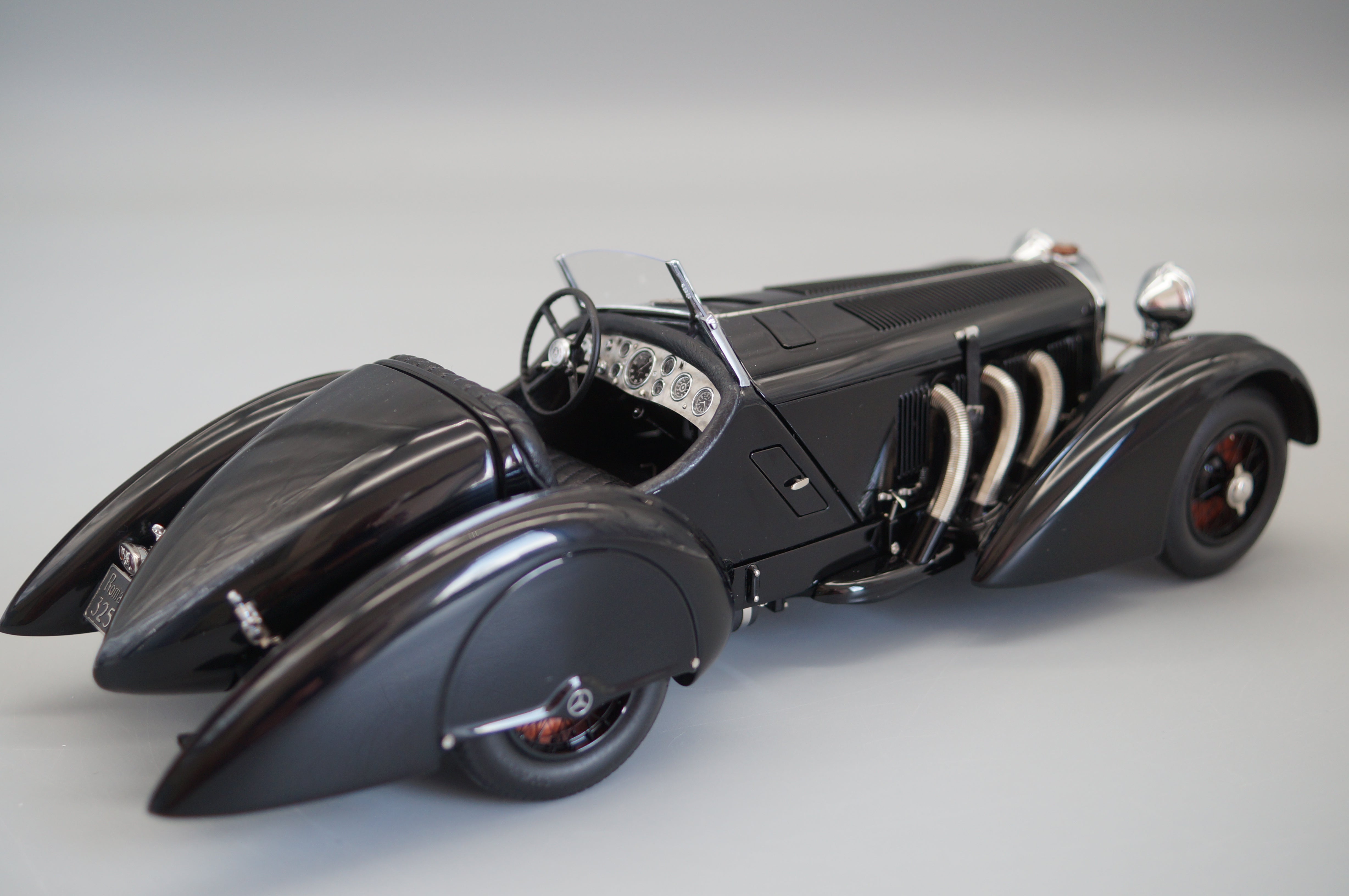 1/18 Mercedes-Benz SSK "Black Prince" 1934 CMC #1334 M-225 - PRE-OWNED