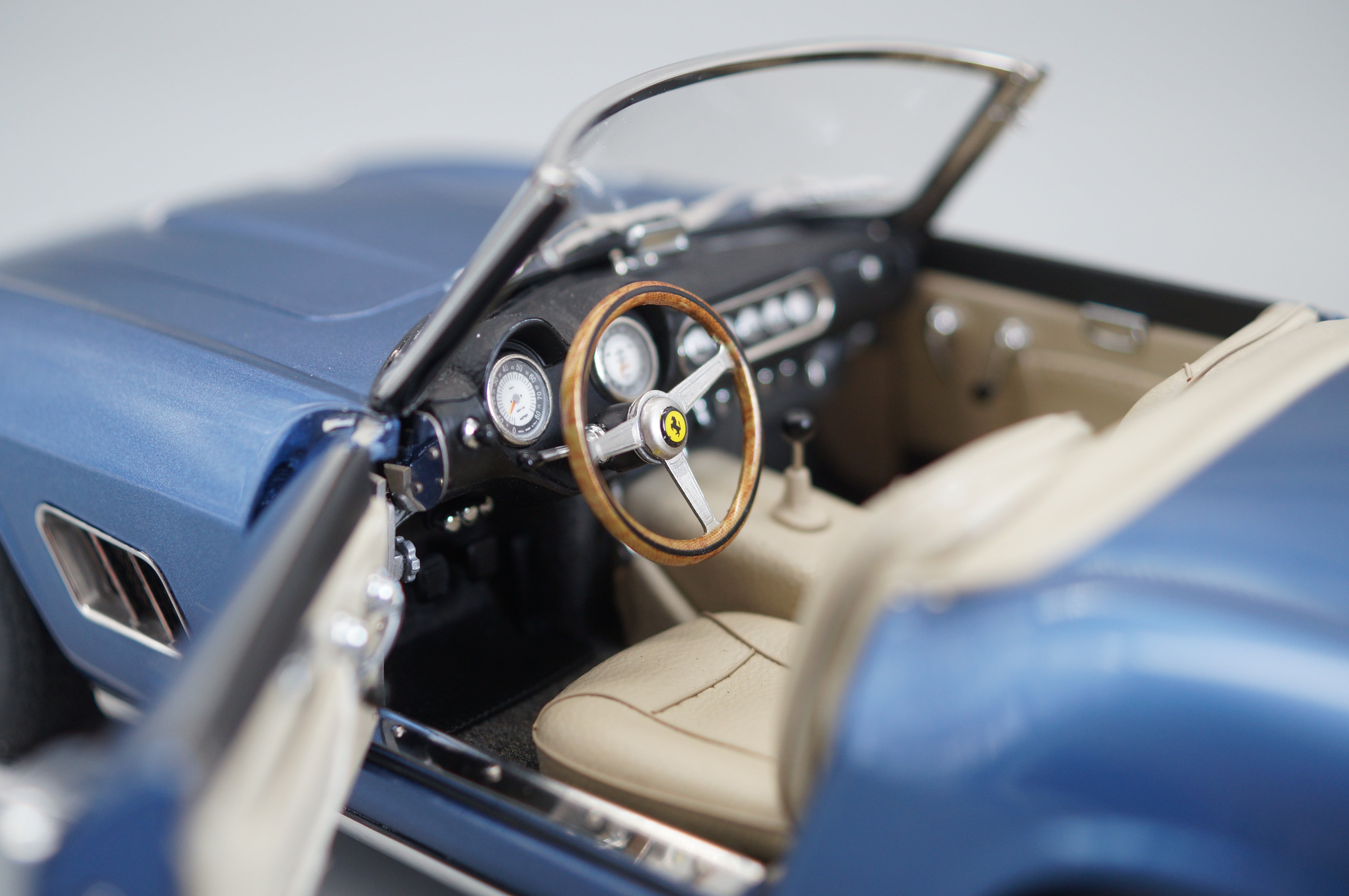Ferrari 250 Testa Rossa #DM 124, 1958 (black), Limited Edition 5,000 pieces CMC M-081