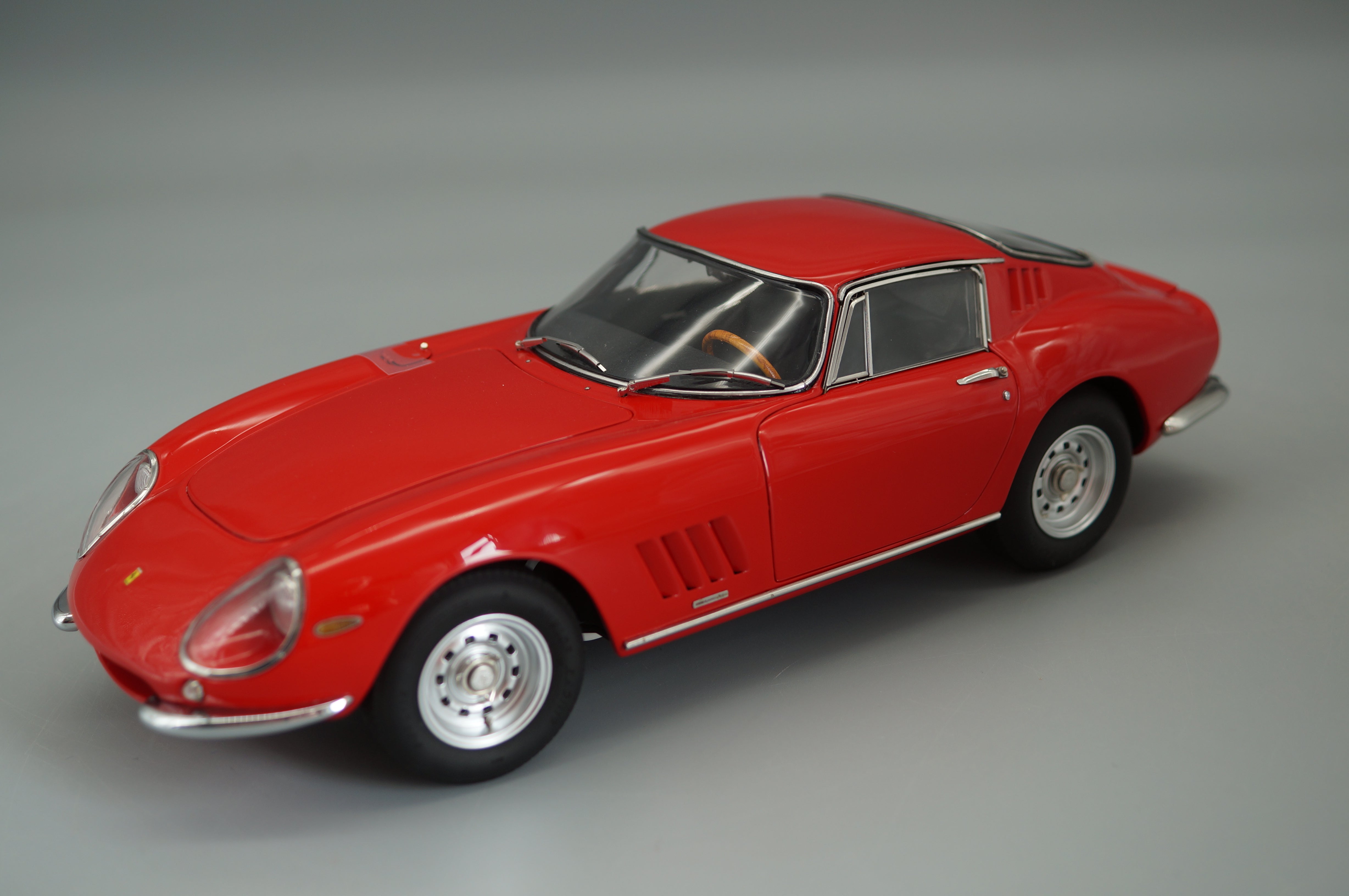 1/18 Ferrari 275 GTB/C RED von 1966 #3654 CMC M-210 -pre-owned