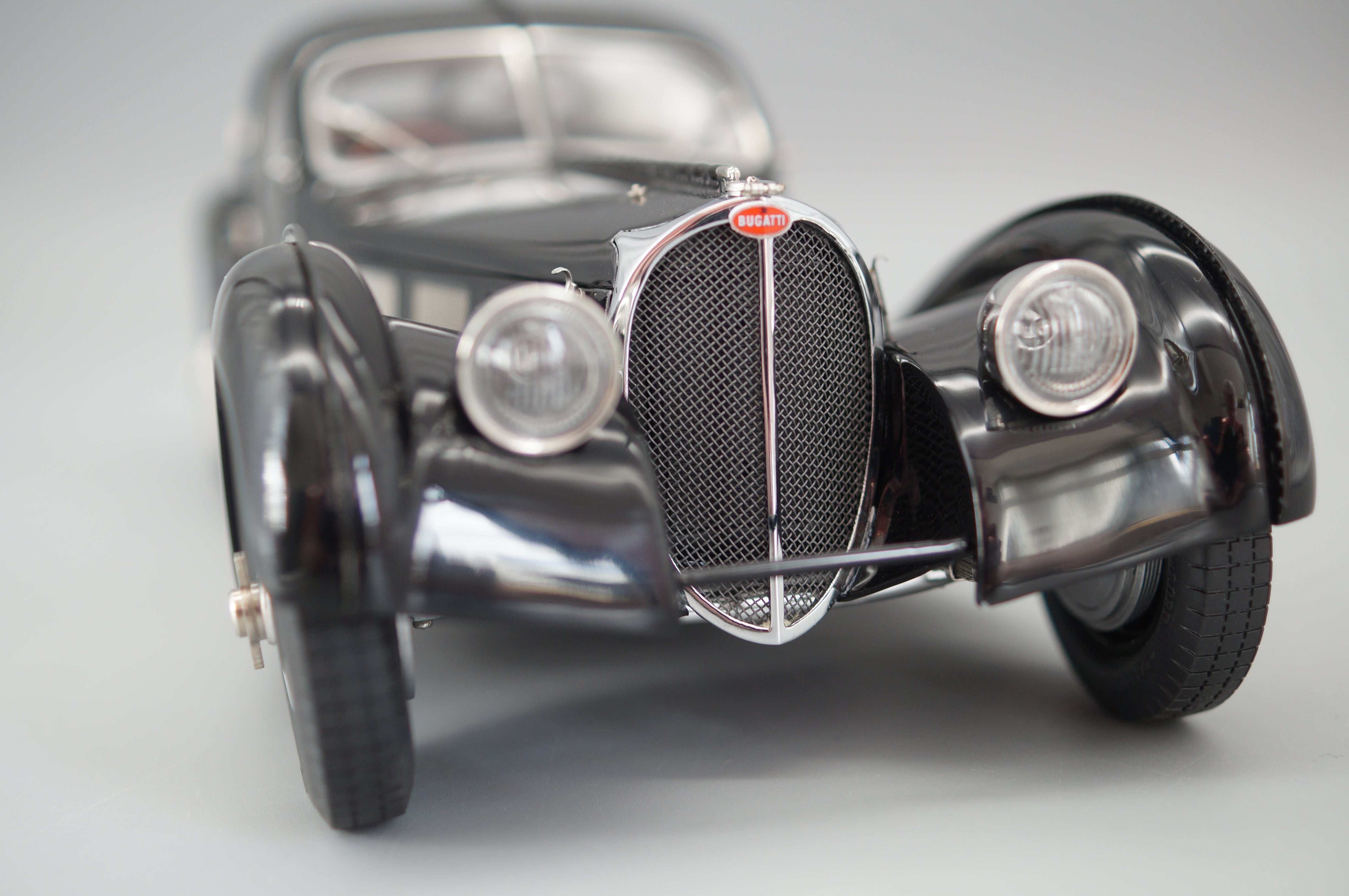 1/18 Bugatti Type 57 SC Atlantic 1938 (black) CMC M-085 #2500 -pre-owned-