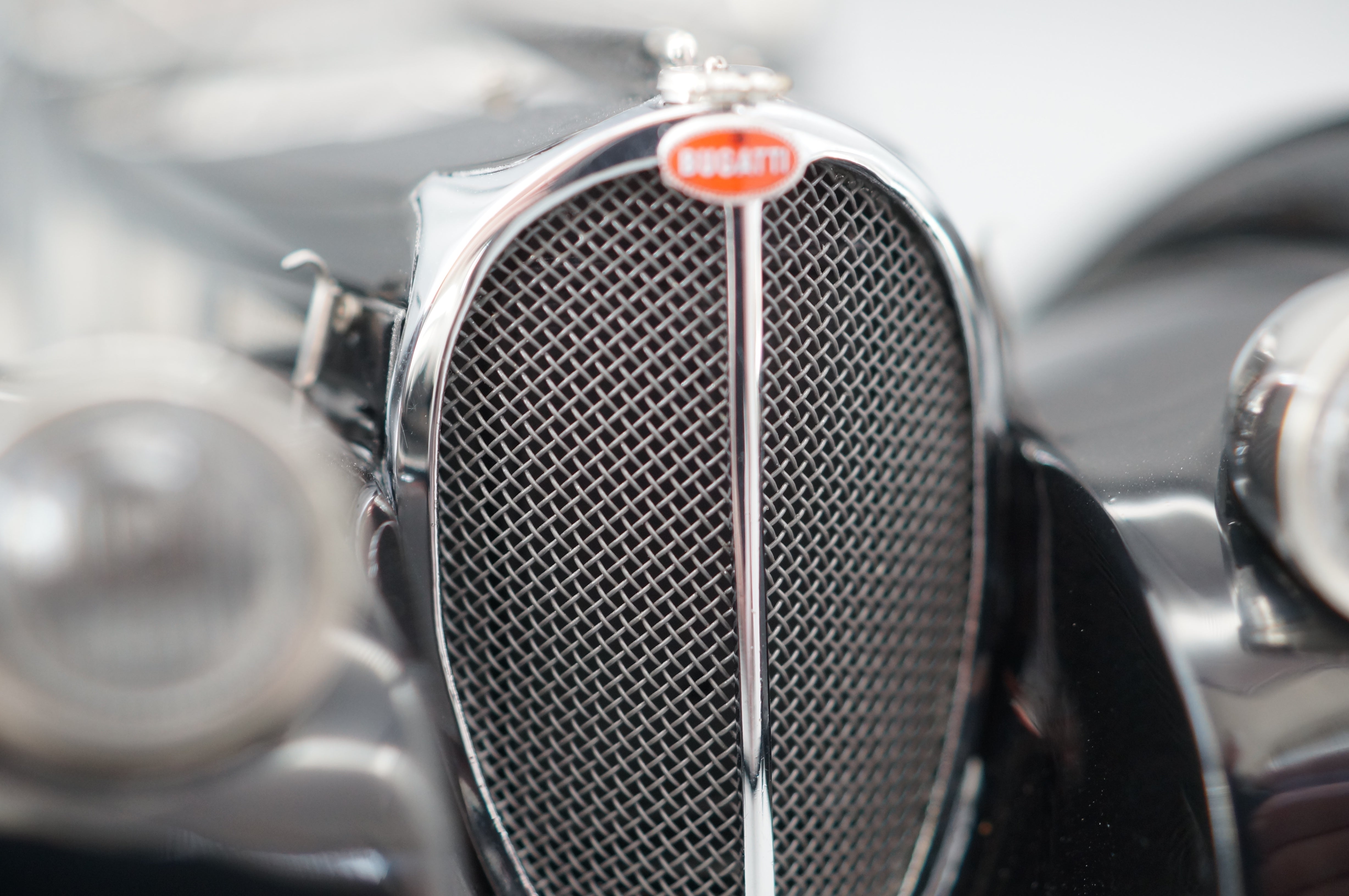1/18 Bugatti Type 57 SC Atlantic 1938 (black) CMC M-085 #2500 -pre-owned-