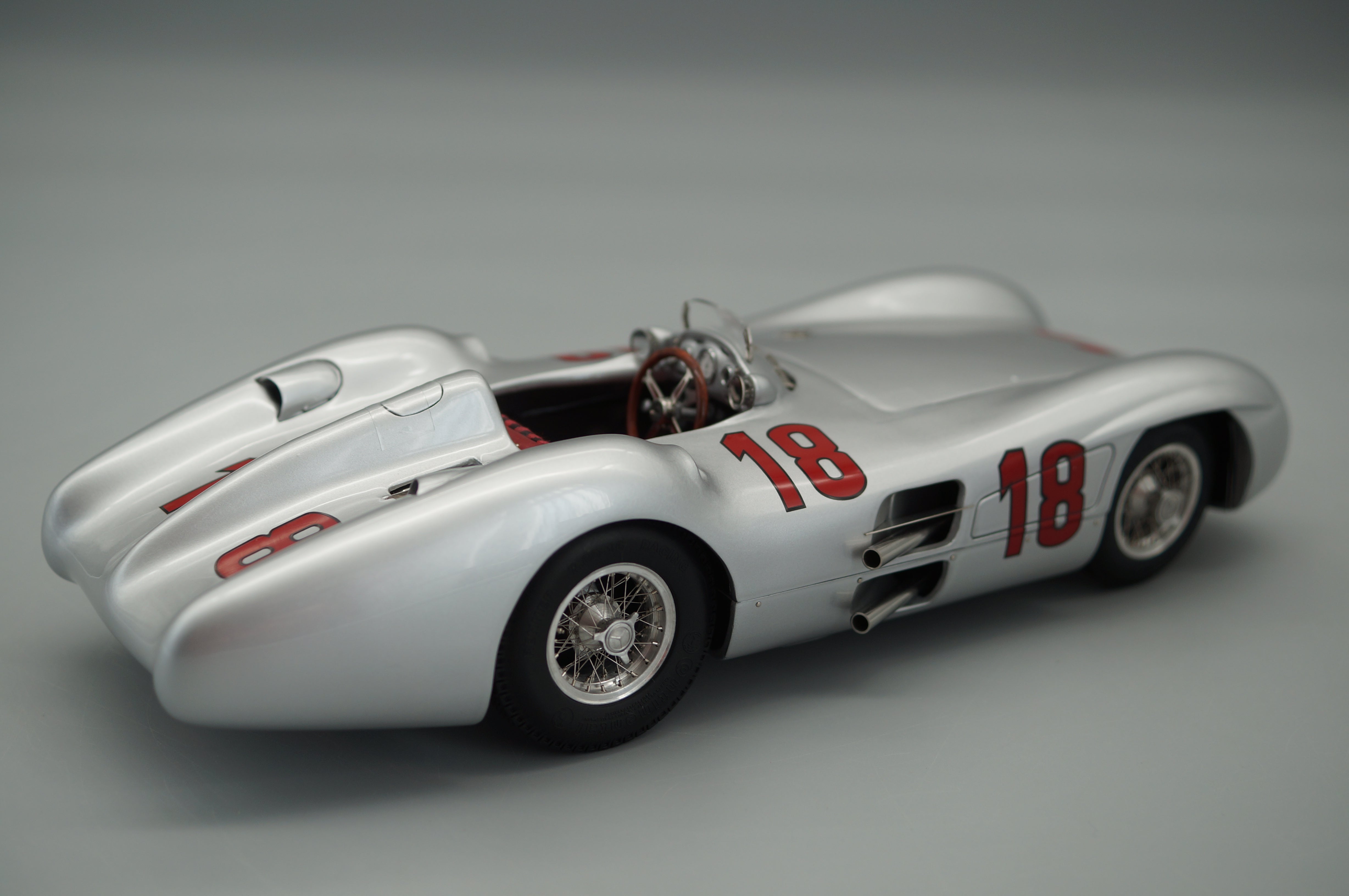 Mercedes-Benz W196R #18 JM Fangio CMC M-128A LE 1,000 pieces