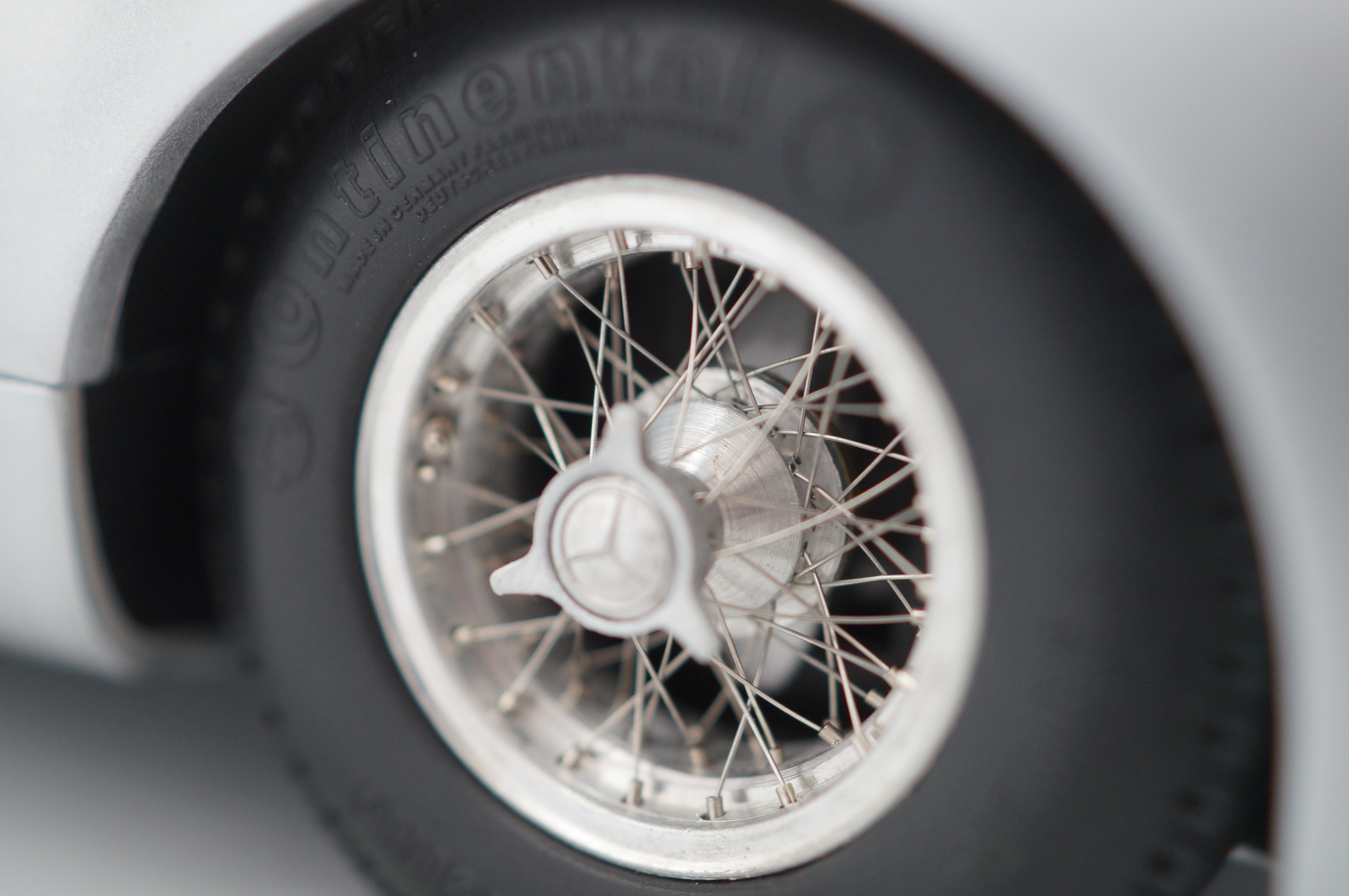 Mercedes-Benz W196R #18 JM Fangio CMC M-128A LE 1,000 pieces