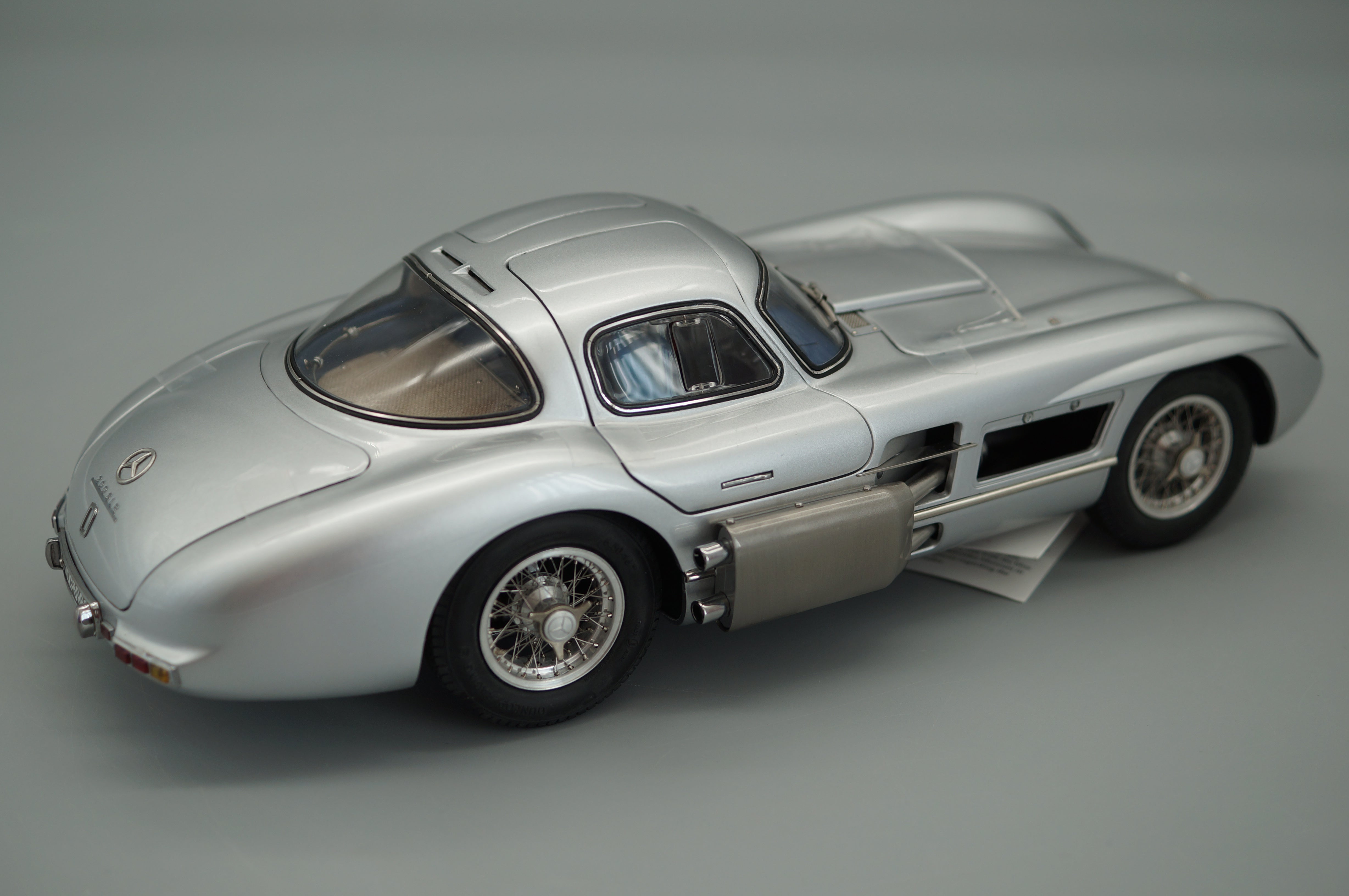 1/18 Mercedes-Benz 300 SLR Uhlenhaut Coupe 125 Years Mercedes #3478/4000 CMC M-088 -pre-owned