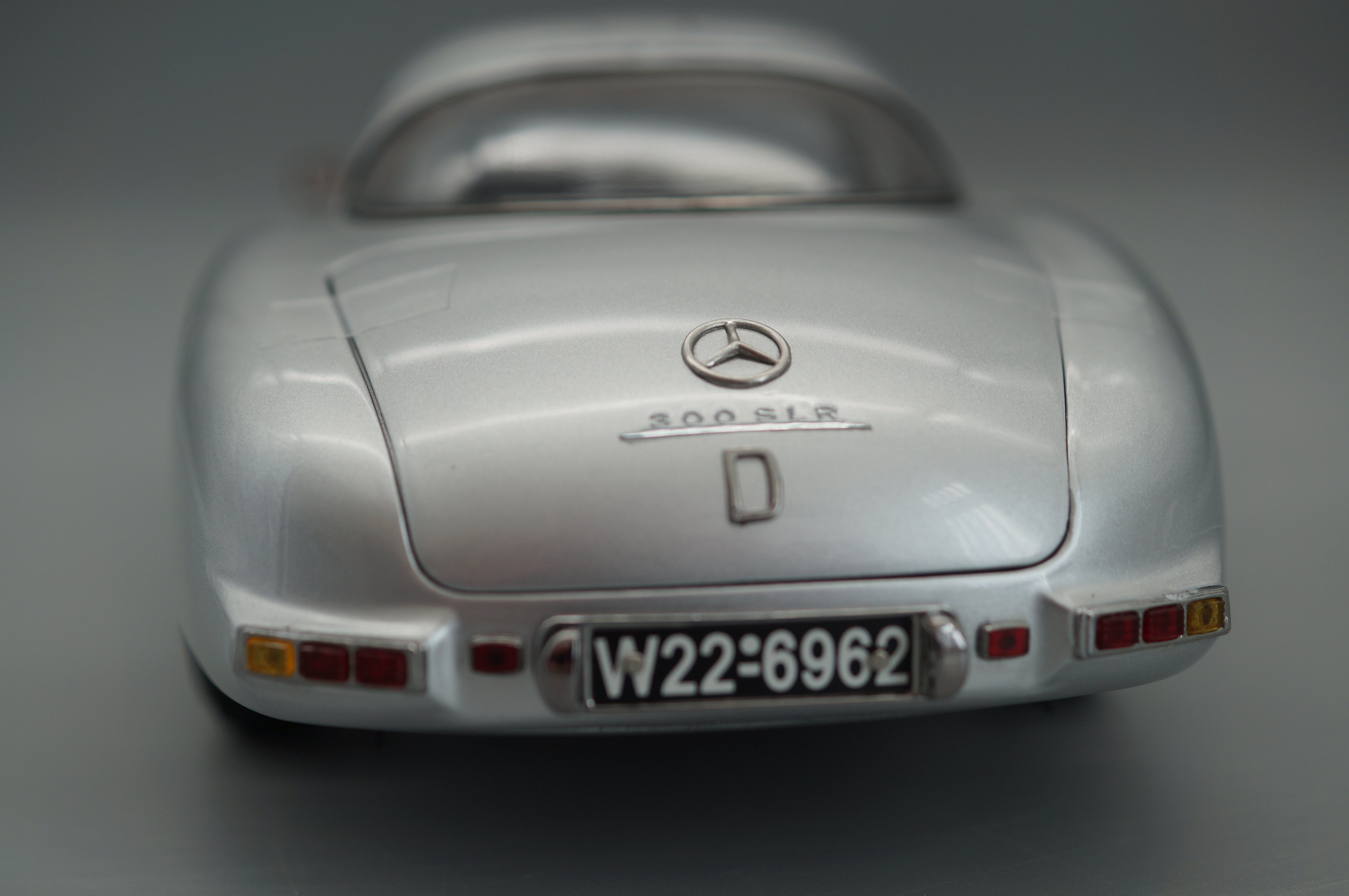 1/18 Mercedes-Benz 300 SLR Uhlenhaut Coupe 125 Years Mercedes #3478/4000 CMC M-088 -pre-owned