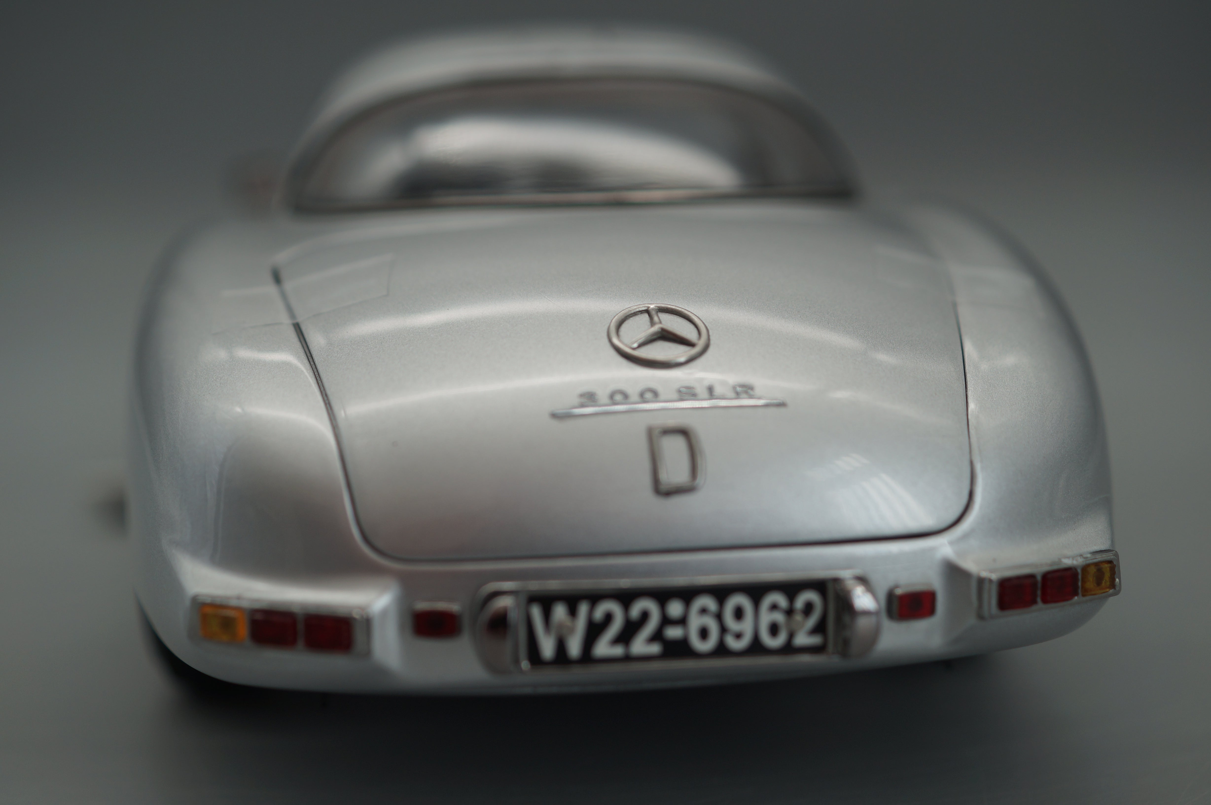 1/18 Mercedes-Benz 300 SLR Uhlenhaut Coupe 125 Years Mercedes #3478/4000 CMC M-088 -pre-owned