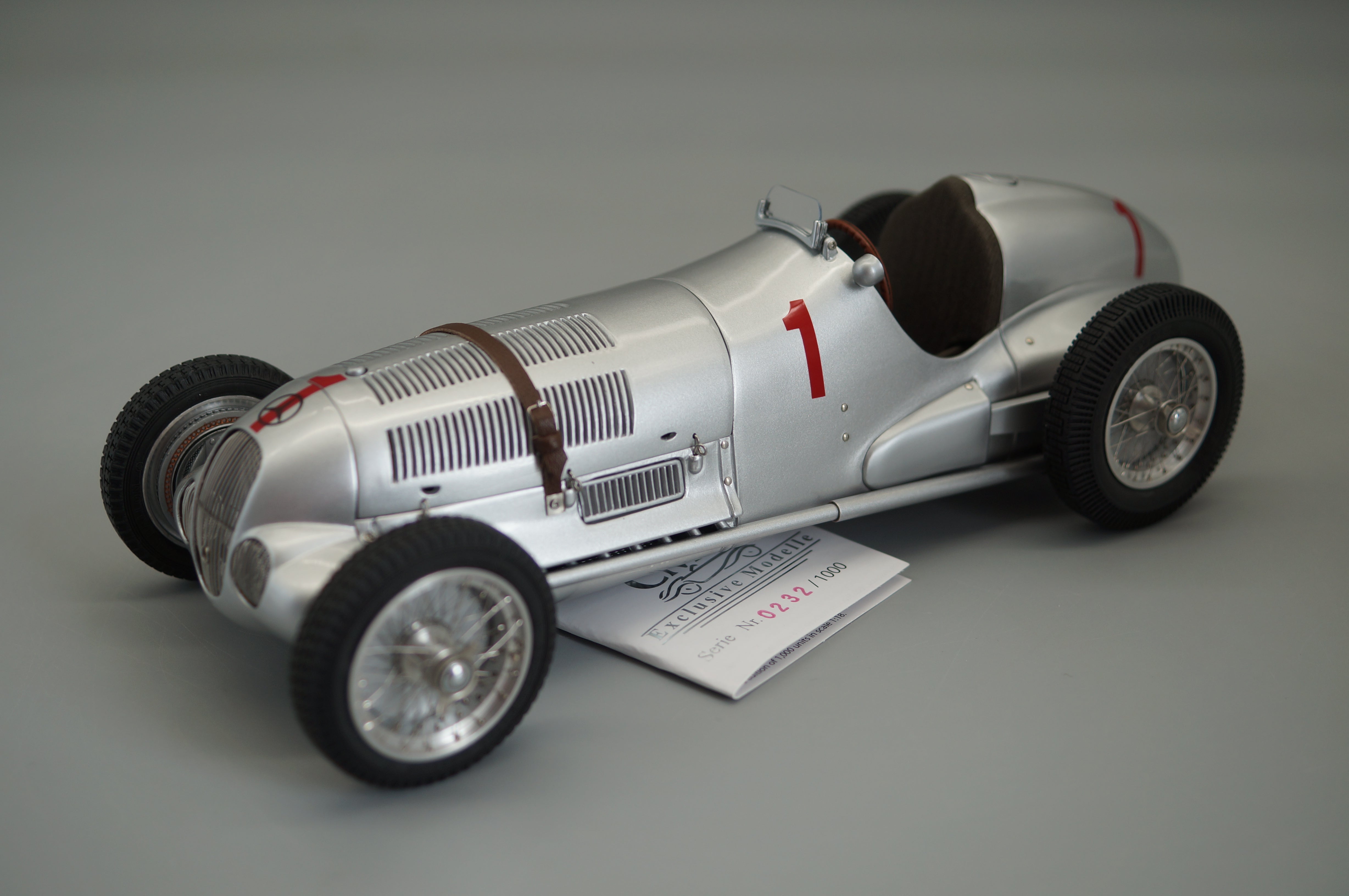 Mercedes-Benz W125 #1 Caracciola Donington 1937 CMC M-113 LE 1,000