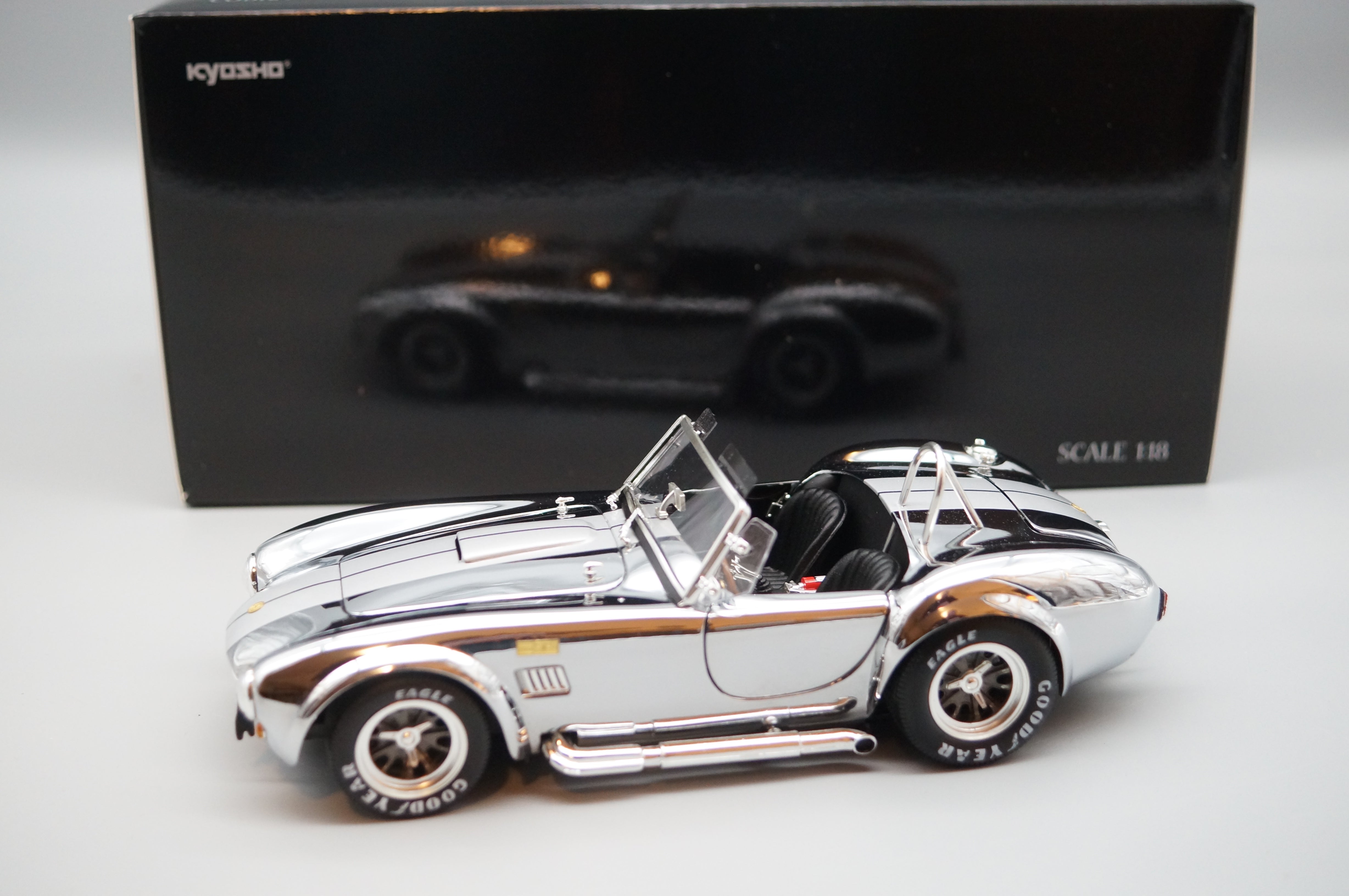 1/18 Kyosho SHELBY Cobra 427 S/C CHROME Edition No. 08047CP