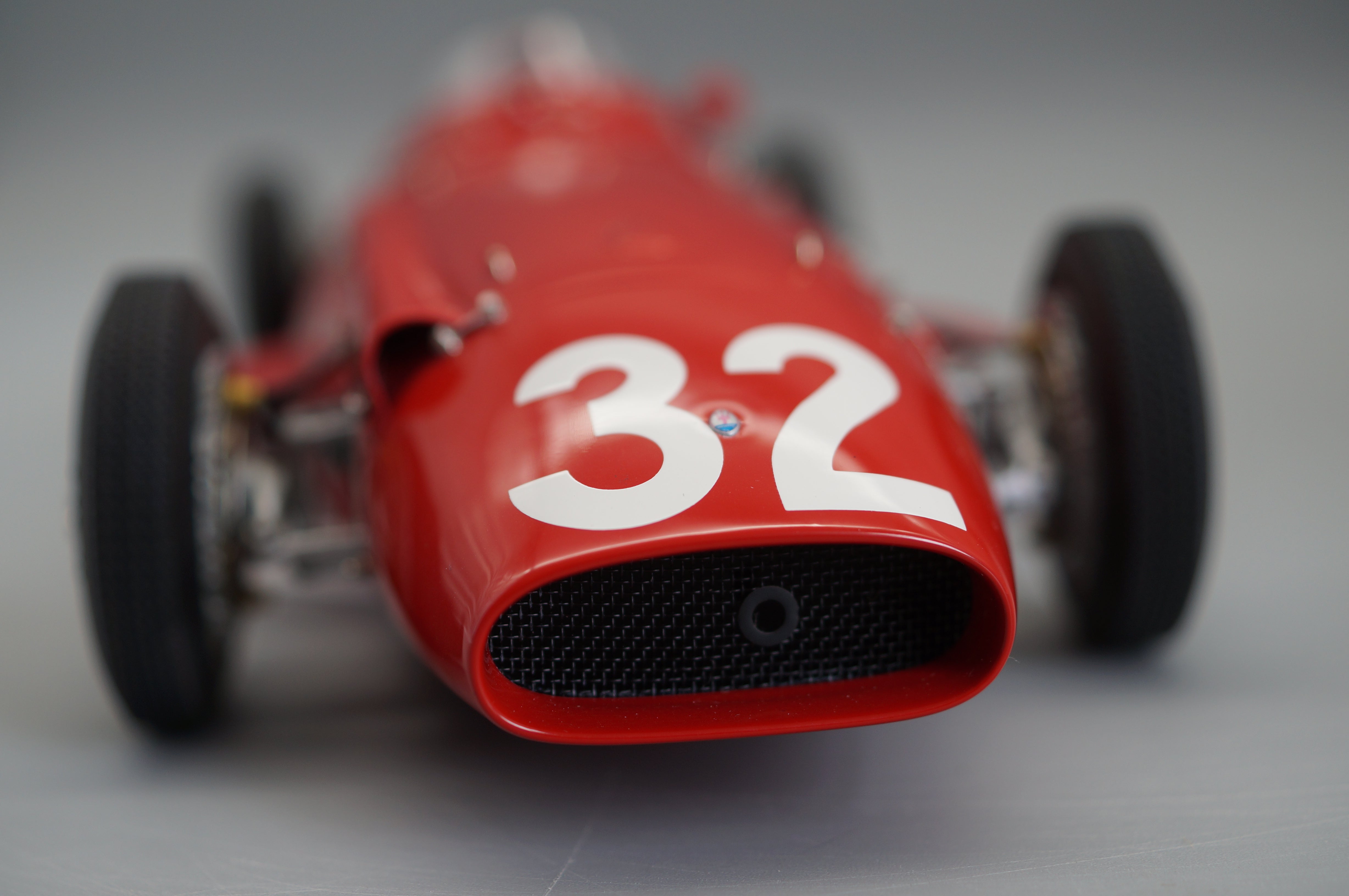 1/18 Maserati 250F #32 GP Monaco "Fangio" #0383/2000 CMC M-101 -pre-owned