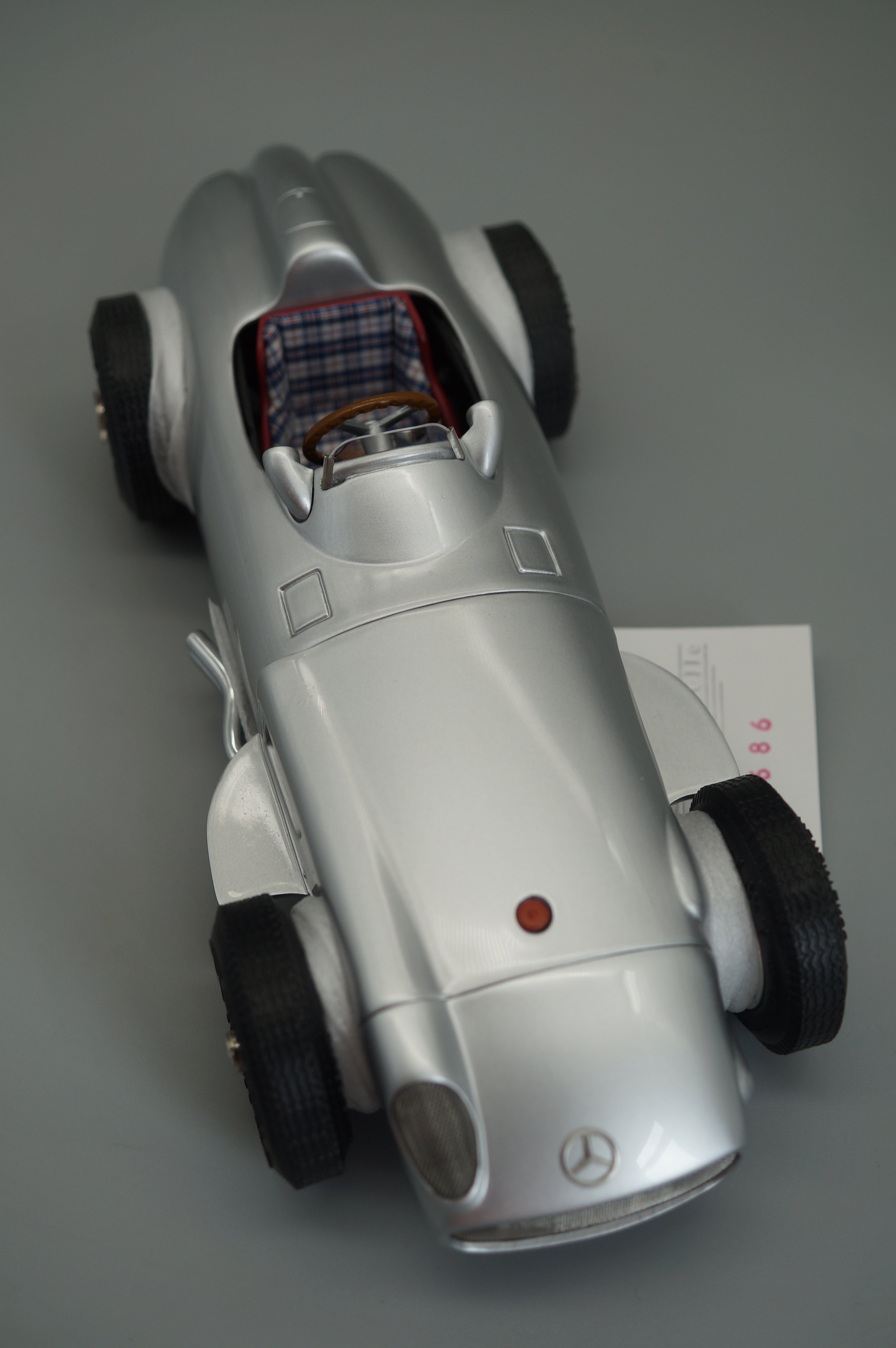 1/18 Mercedes-Benz W196 Monoposto #16686 CMC M-006 -pre-owned