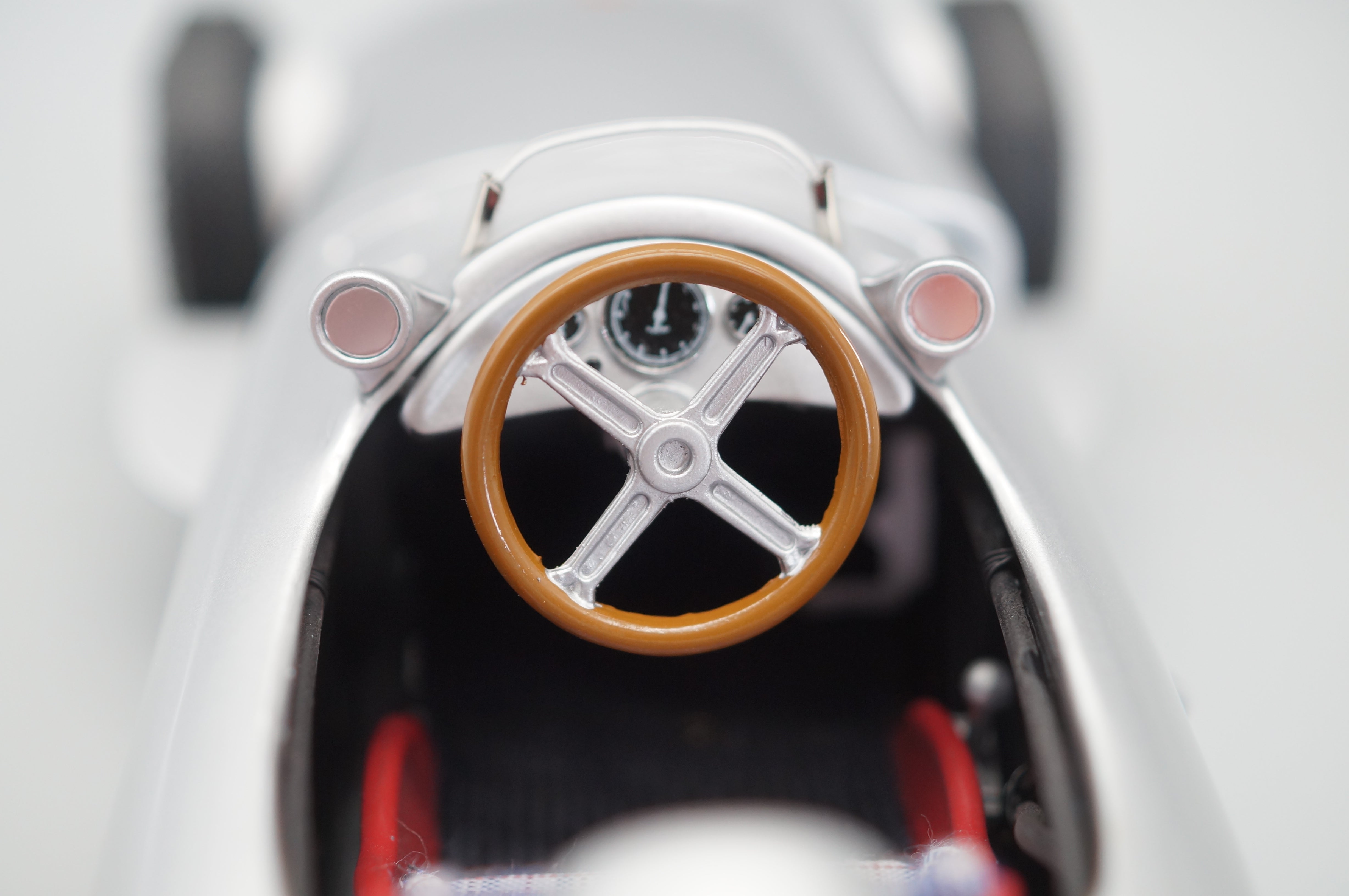 1/18 Mercedes-Benz W196 Monoposto #16686 CMC M-006 -pre-owned