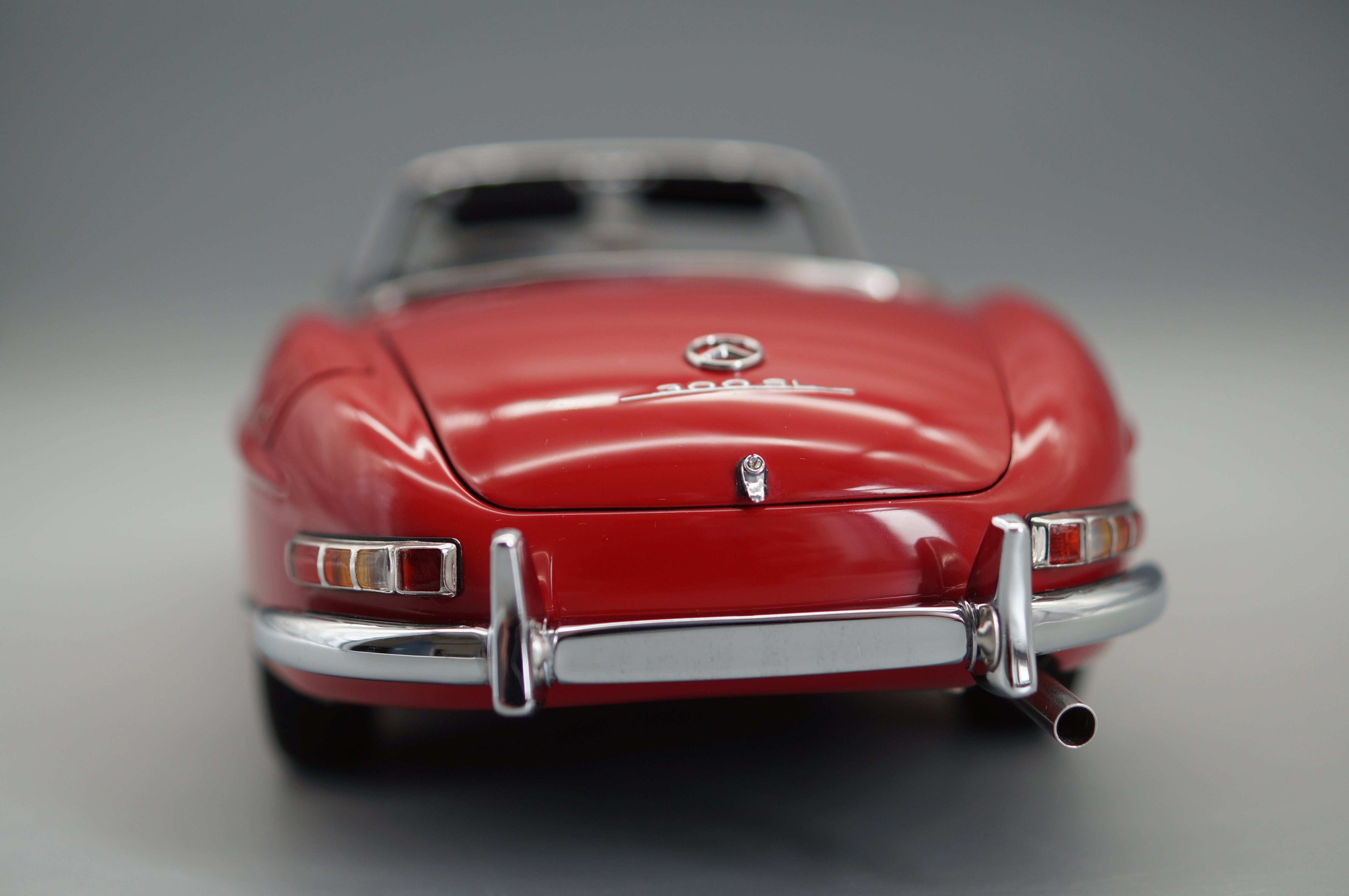 1/18 Mercedes-Benz 300 SL W198 Roadster offen rot CMC M-282