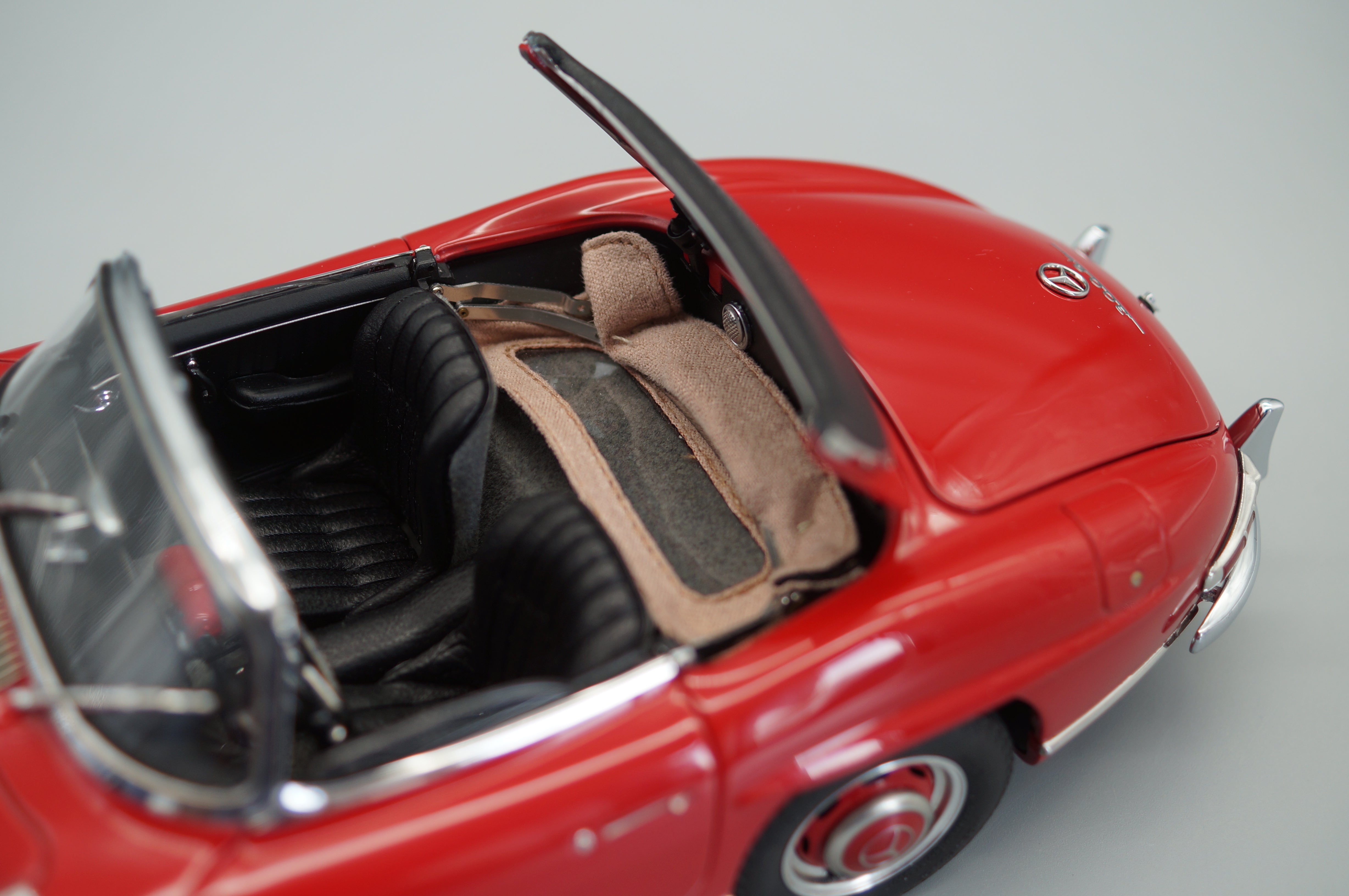 1/18 Mercedes-Benz 300 SL W198 Roadster offen rot CMC M-282