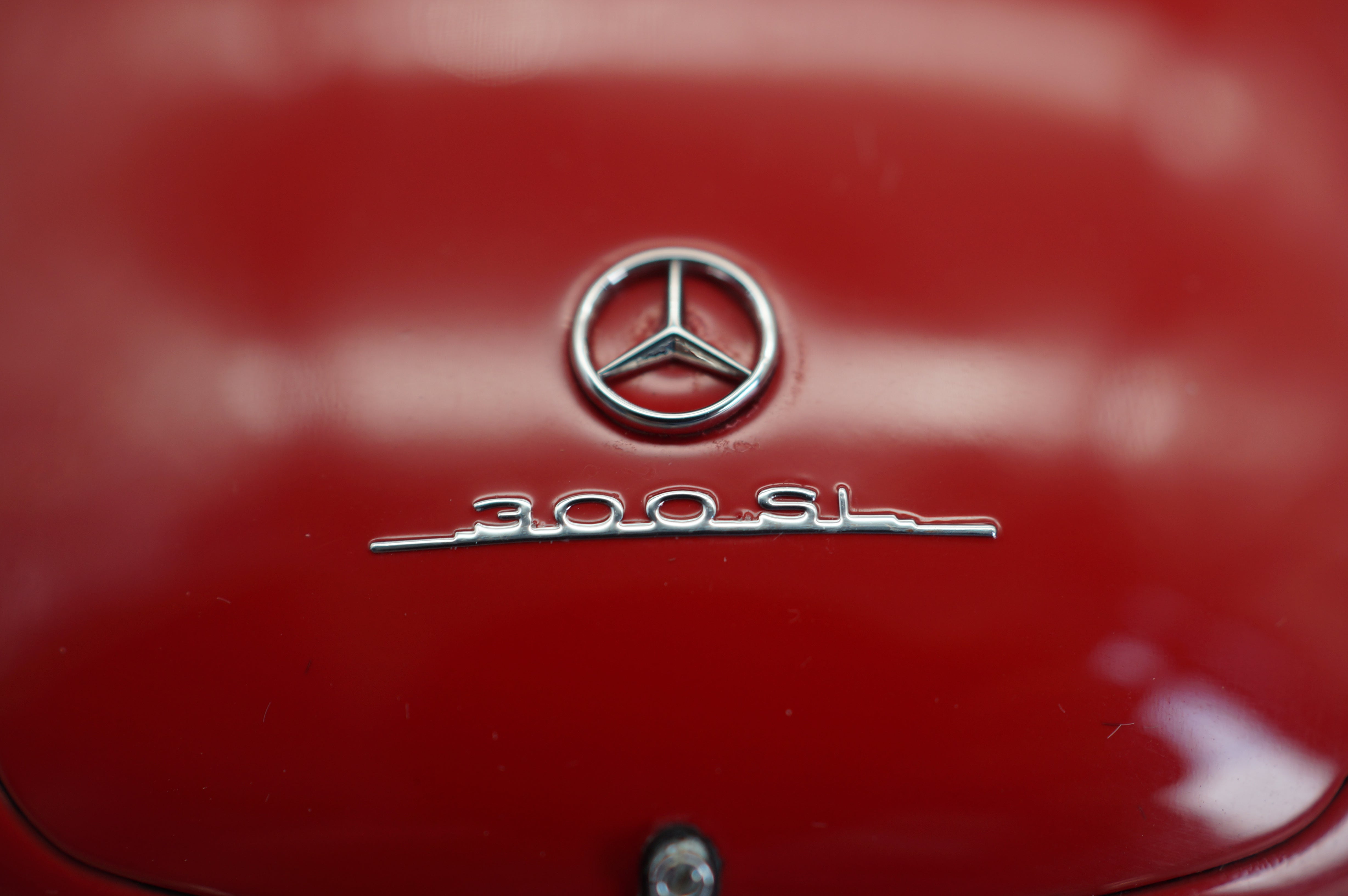 1/18 Mercedes-Benz 300 SL W198 Roadster offen rot CMC M-282