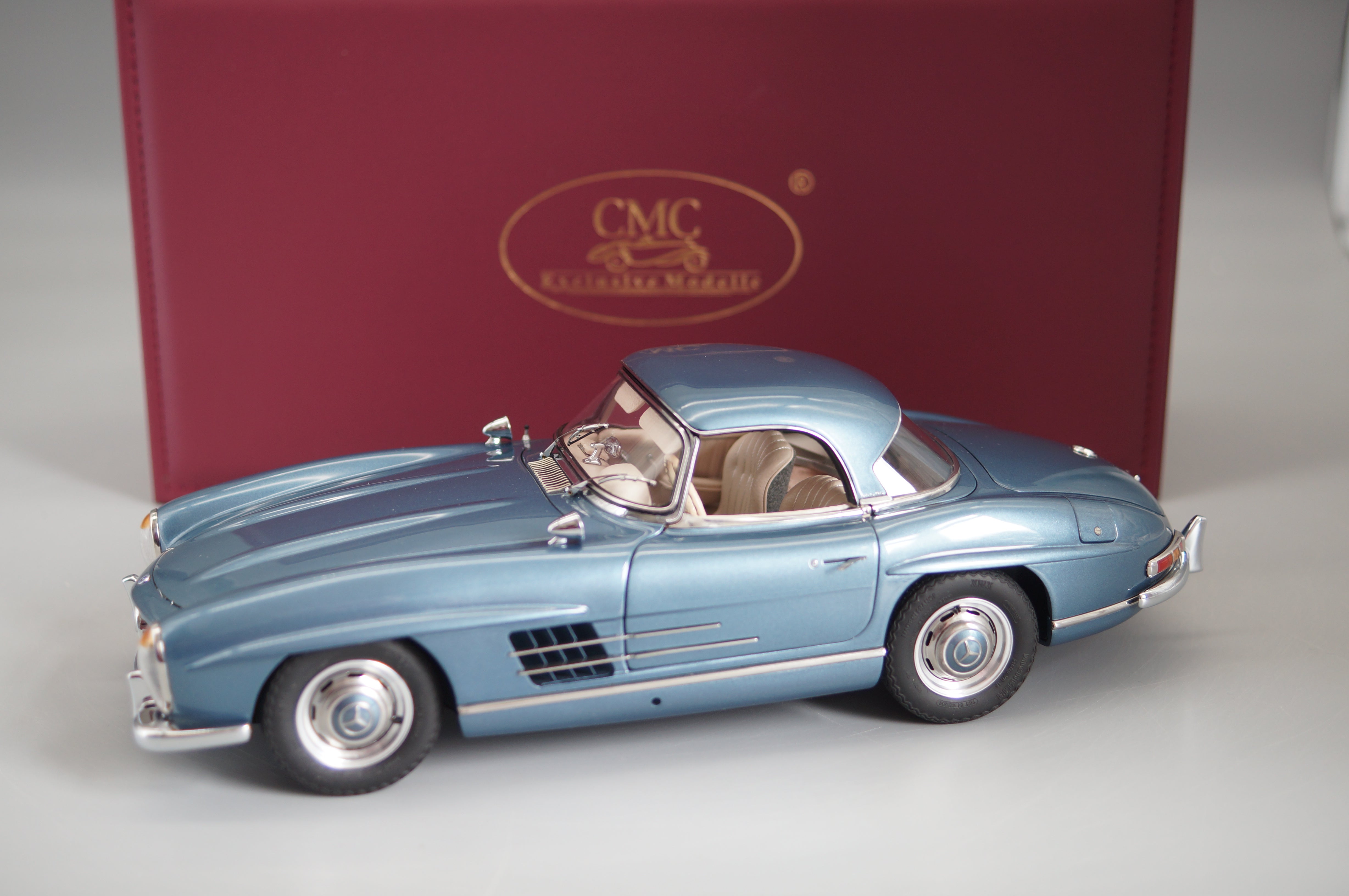 1/18 Mercedes-Benz 300 SL W198 Roadster Hardtop blau metallic CMC M-283