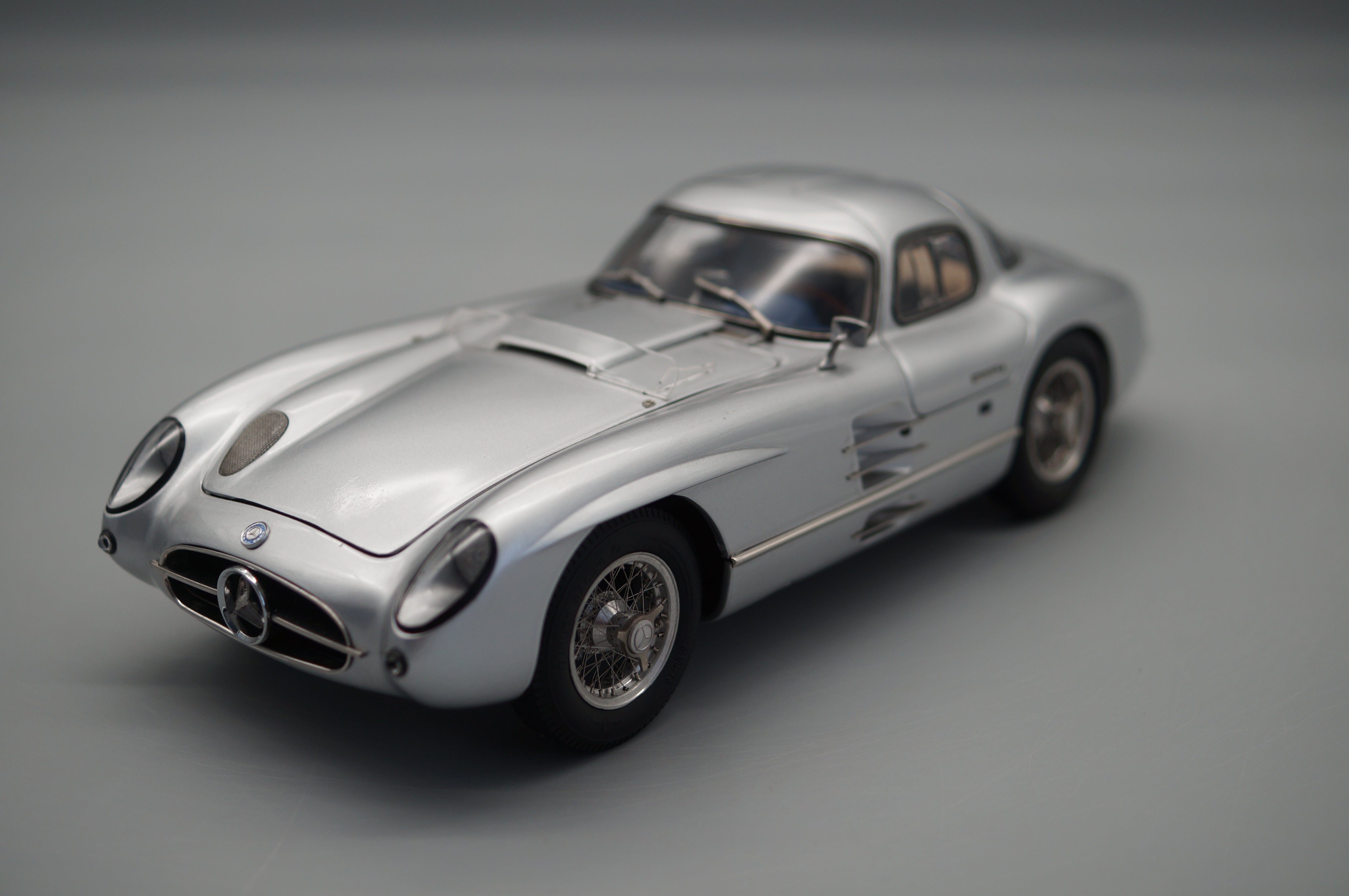 1/18 Mercedes-Benz 300 SLR Uhlenhaut Coupe 125 Years Mercedes #3478/4000 CMC M-088 -pre-owned