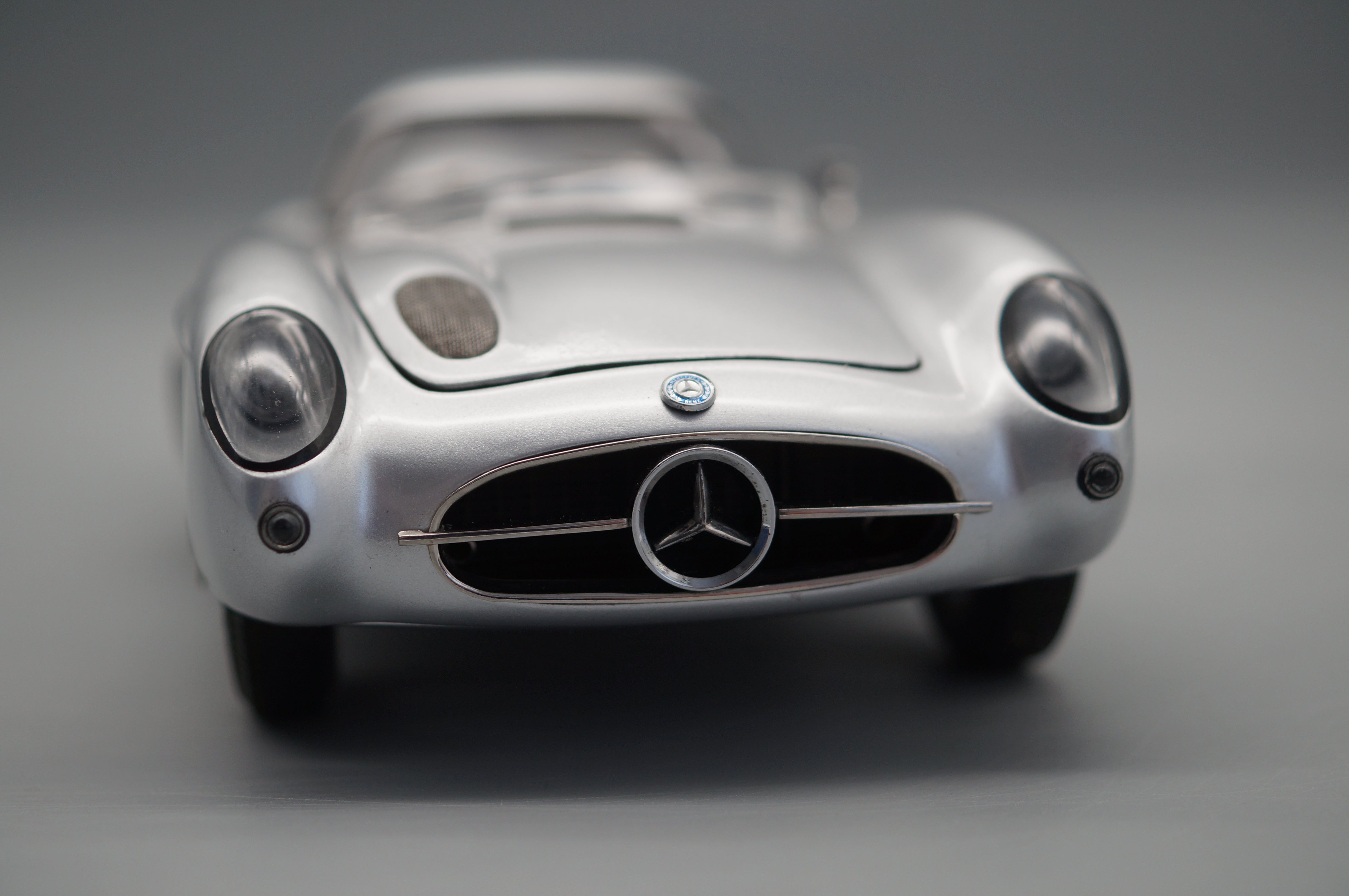 1/18 Mercedes-Benz 300 SLR Uhlenhaut Coupe 125 Years Mercedes #3478/4000 CMC M-088 -pre-owned