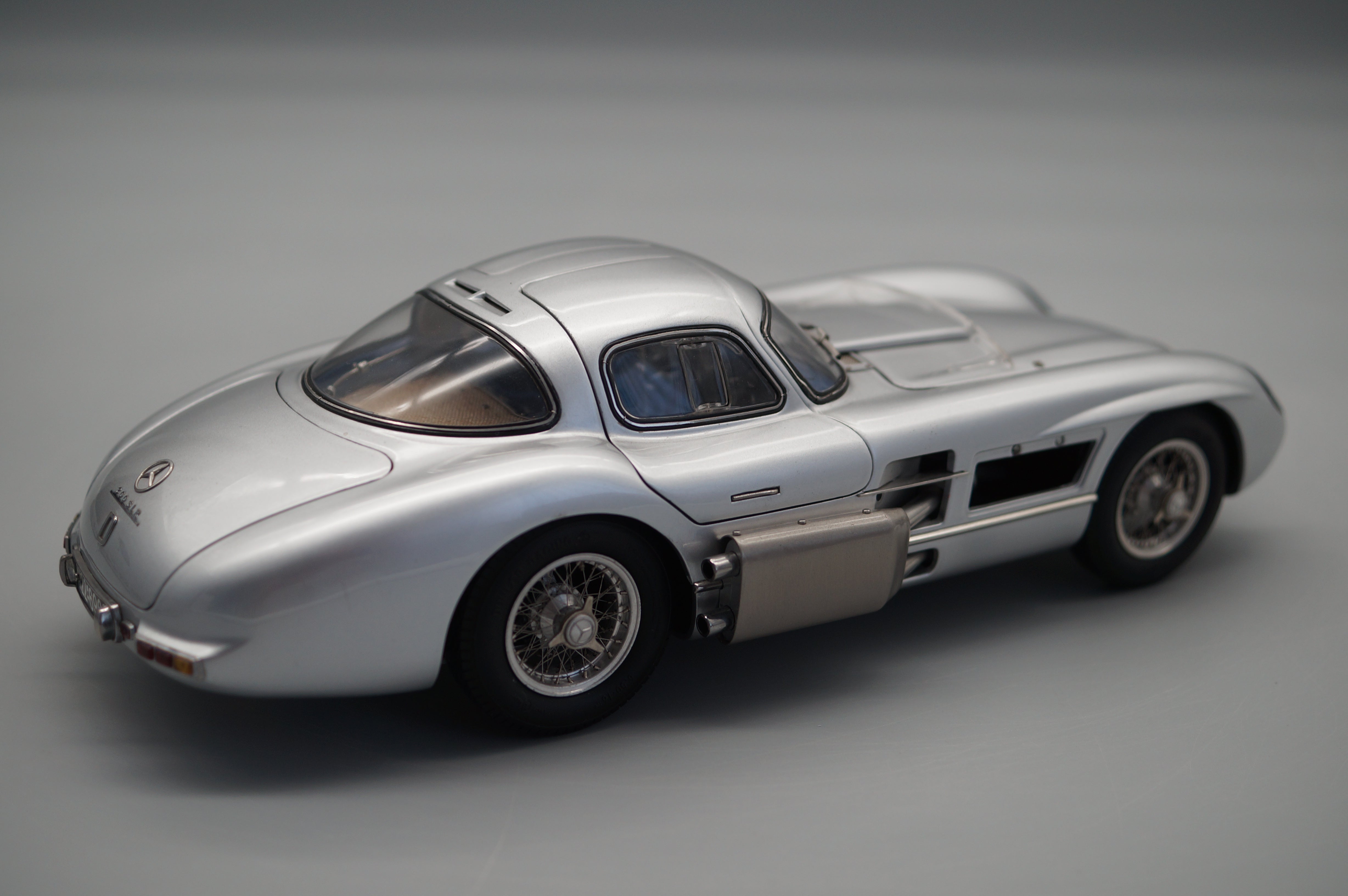 1/18 Mercedes-Benz 300 SLR Uhlenhaut Coupe 125 Years Mercedes #3478/4000 CMC M-088 -pre-owned