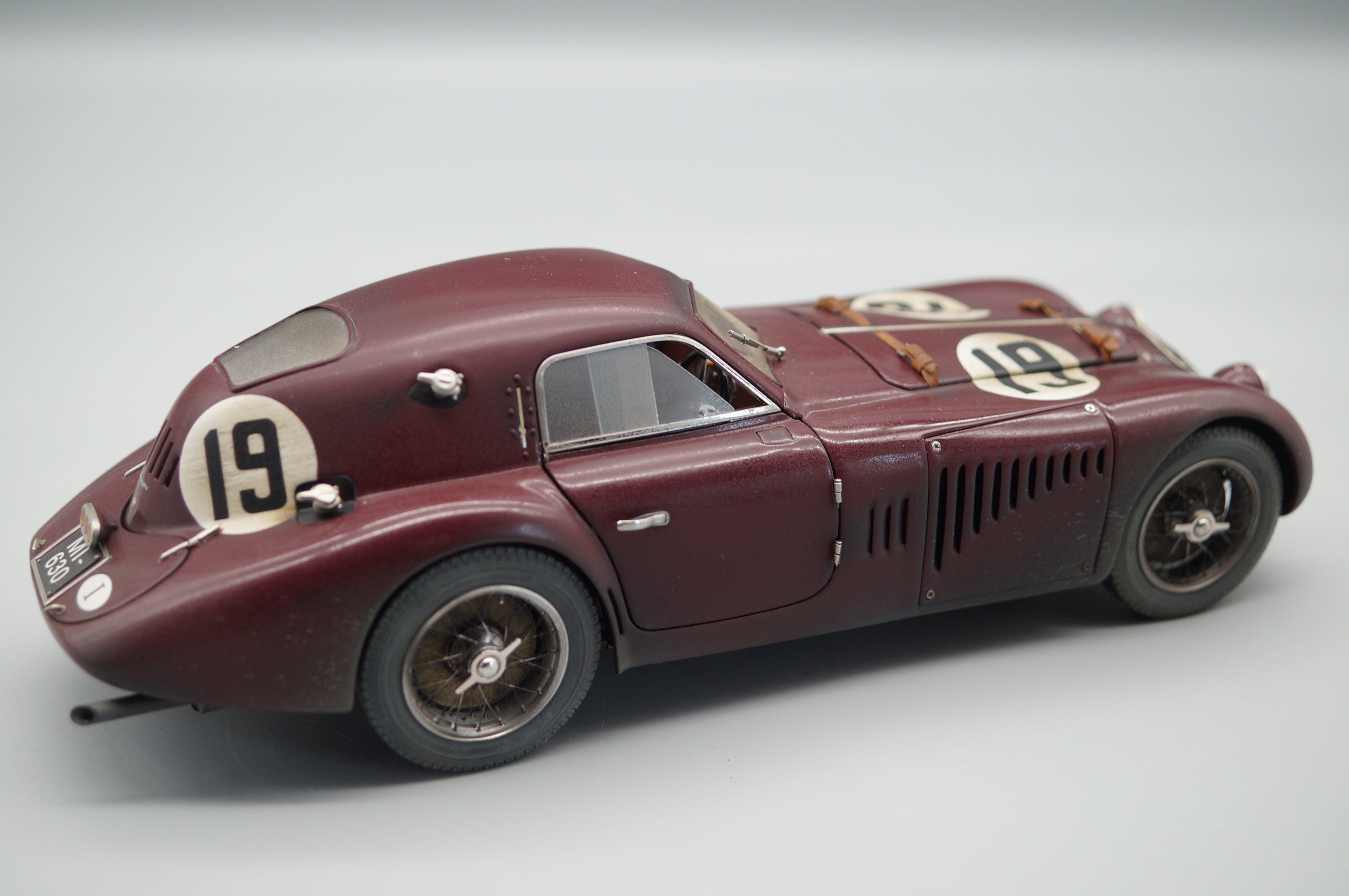 1/18 CMC M-111 Alfa Romeo 8C 2900B #19 Le Mans 1938 'Racing Legend' by Dirk Patschkowski LE 19/19