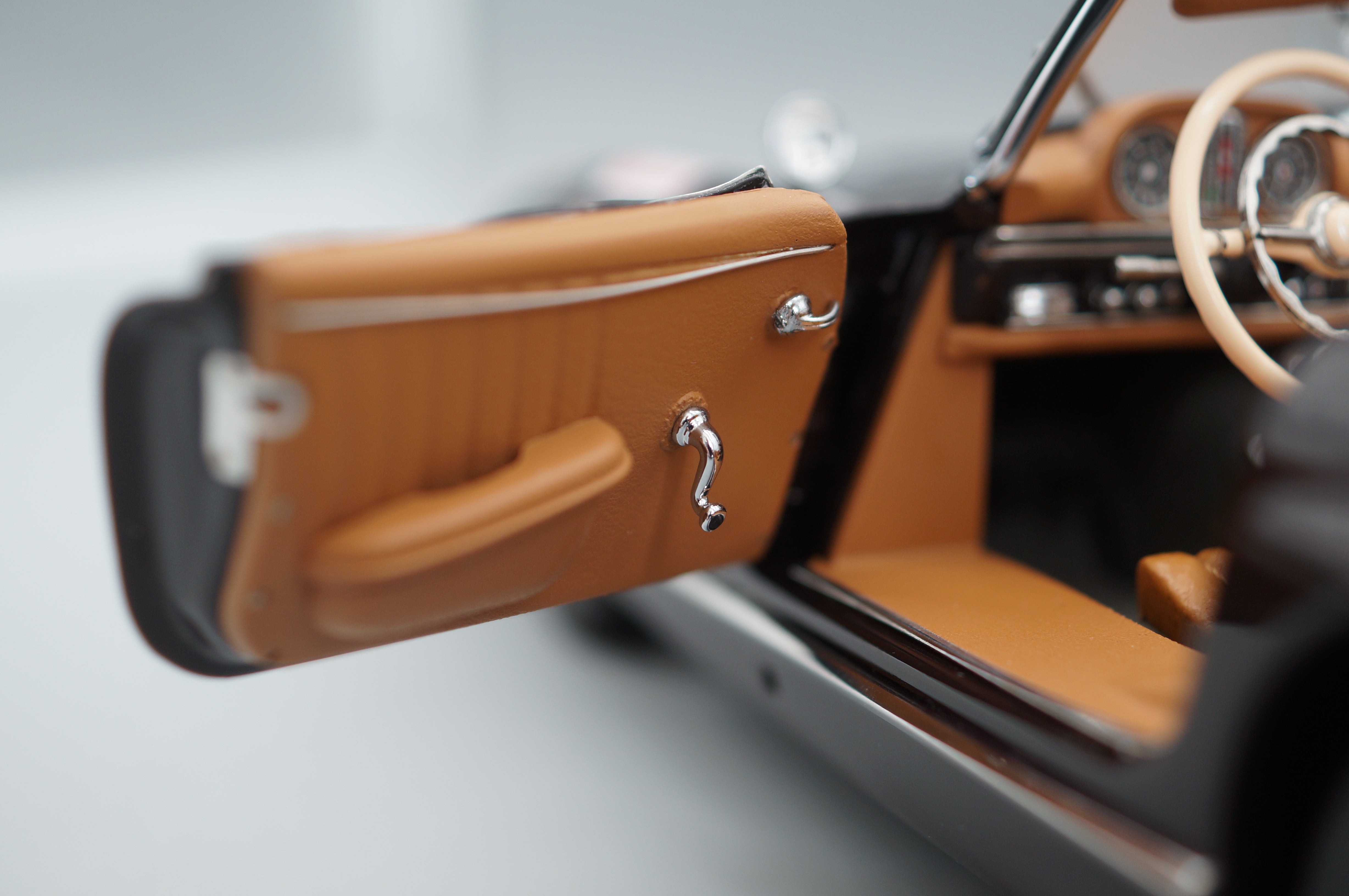1/18 Mercedes-Benz 300 SL W198 Rallye Roadster Brown offen CMC M-295