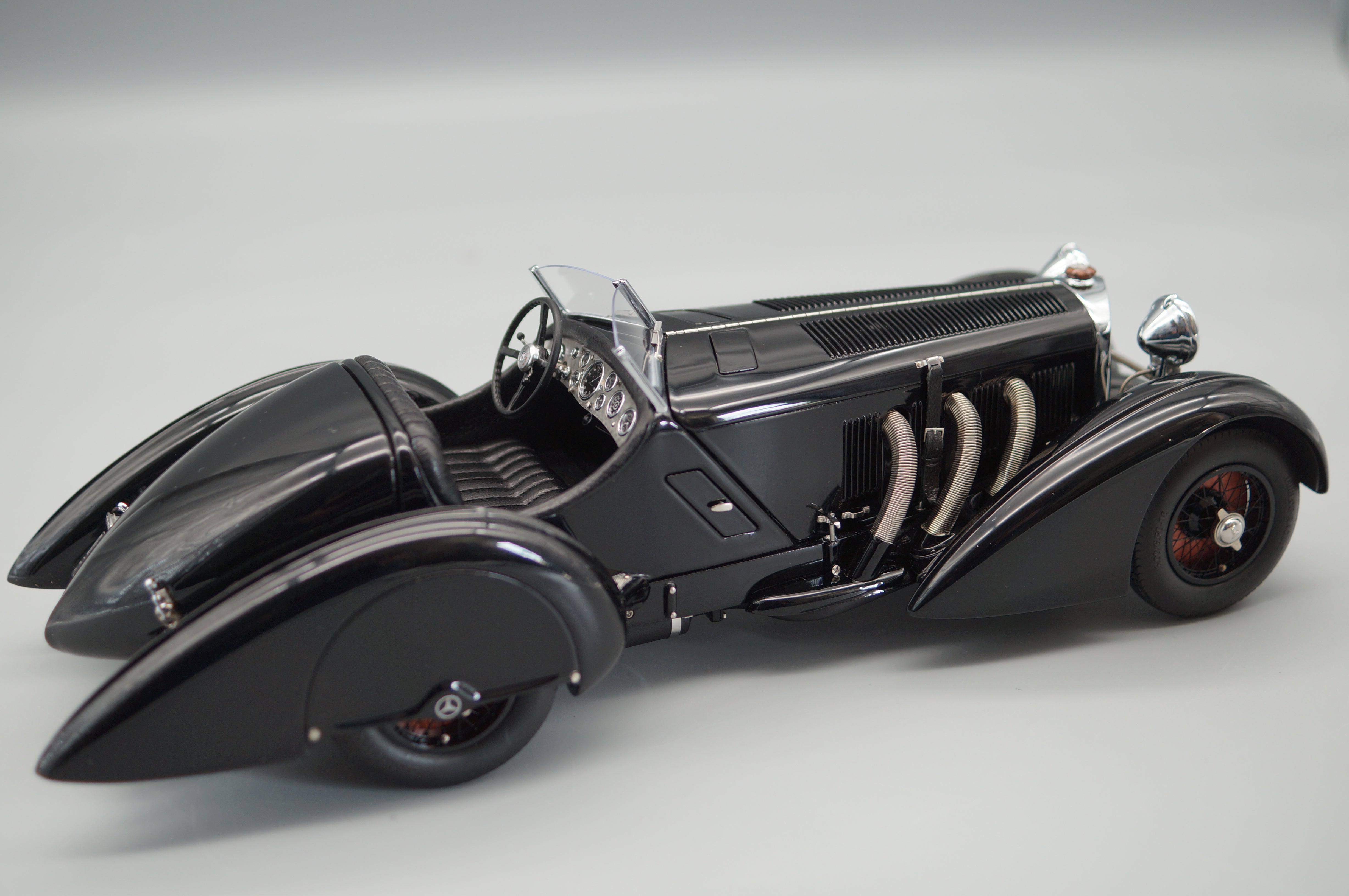 Mercedes-Benz SSK “Black Prince” 1934 CMC M-225 - PRE OWNED- TS450