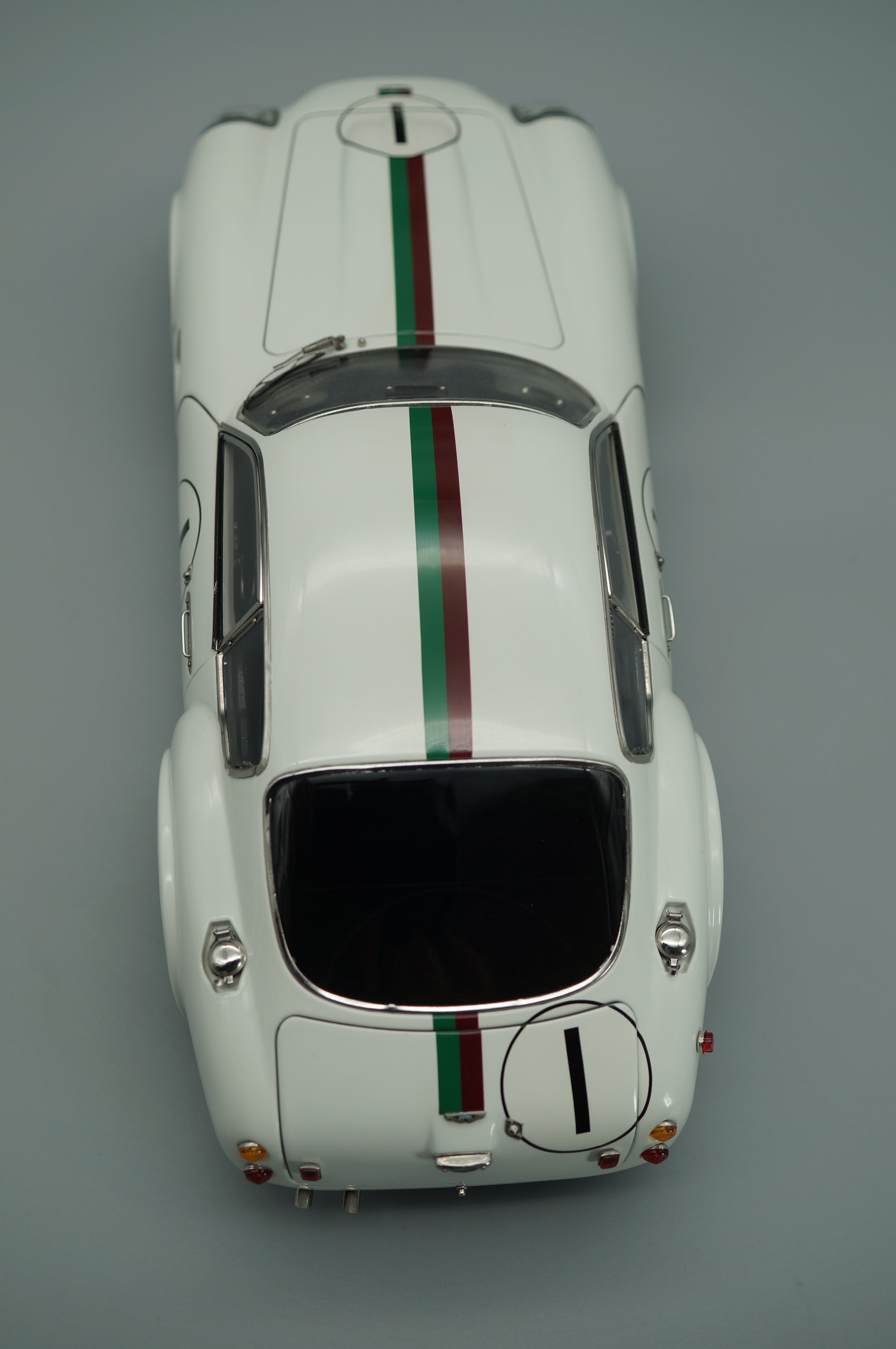 1:18 Aston Martin DB4 GT Zagato Start-Nr. 1 Le Mans LE 2500 pcs CMC M-139 - pre-owned-