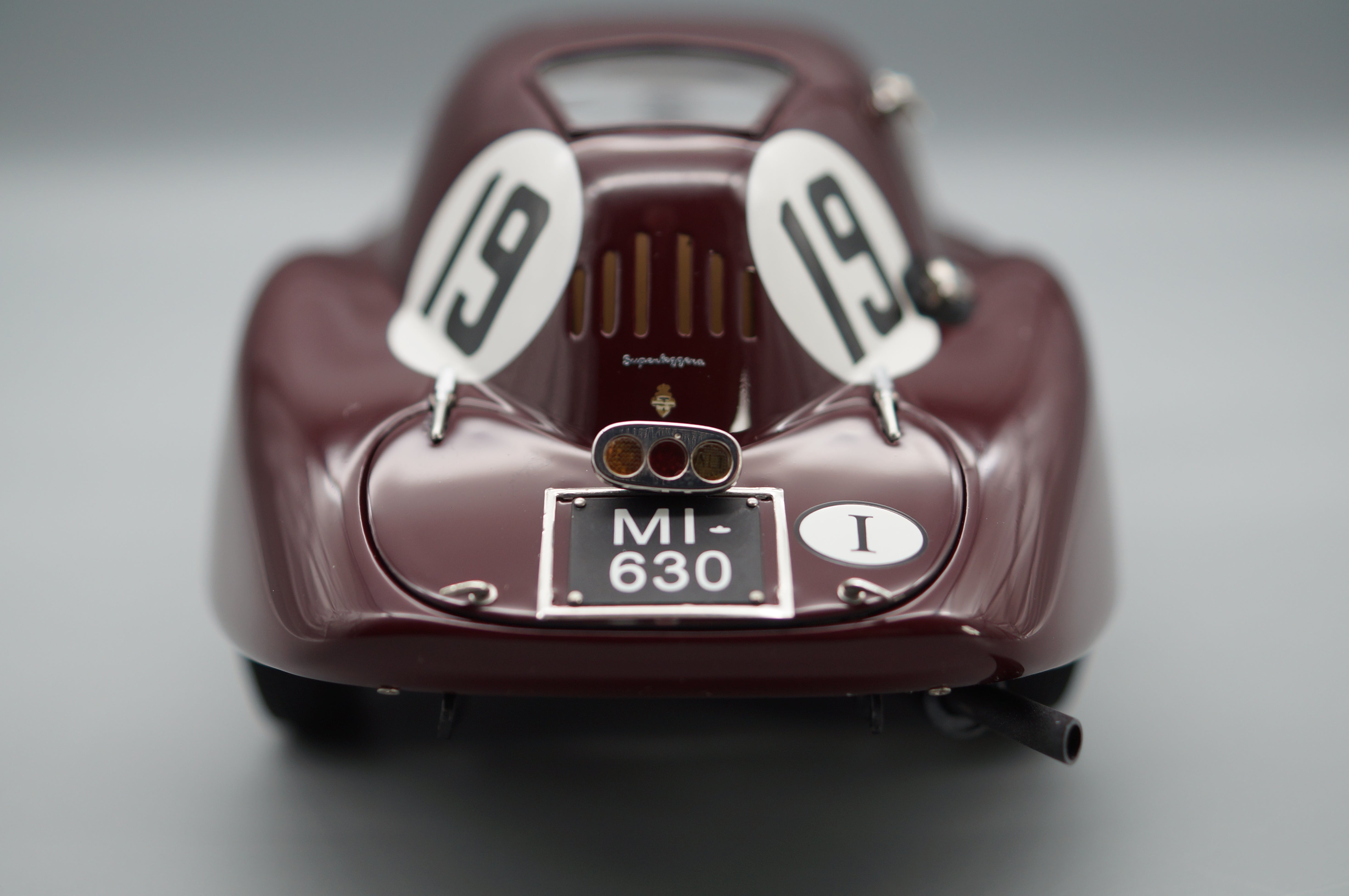 1:18 Alfa Romeo 8C 2900B Speciale #19 Le Mans 1938 CMC M-111 -PRE OWNED-