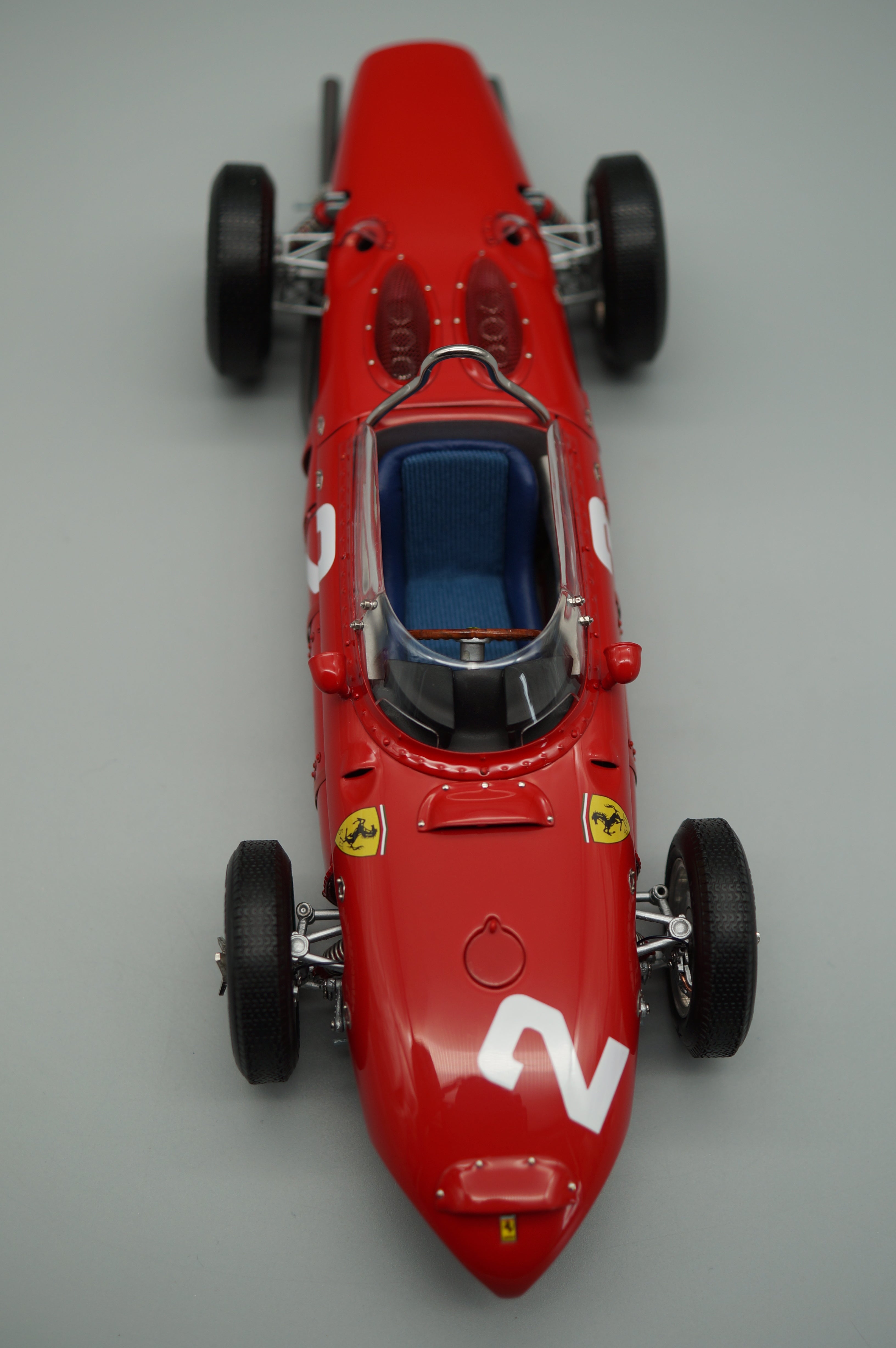 1:18 Ferrari 156 F1 'Sharknose' #2 Phil Hill Monza CMC M-068 -pre-owned- TS459