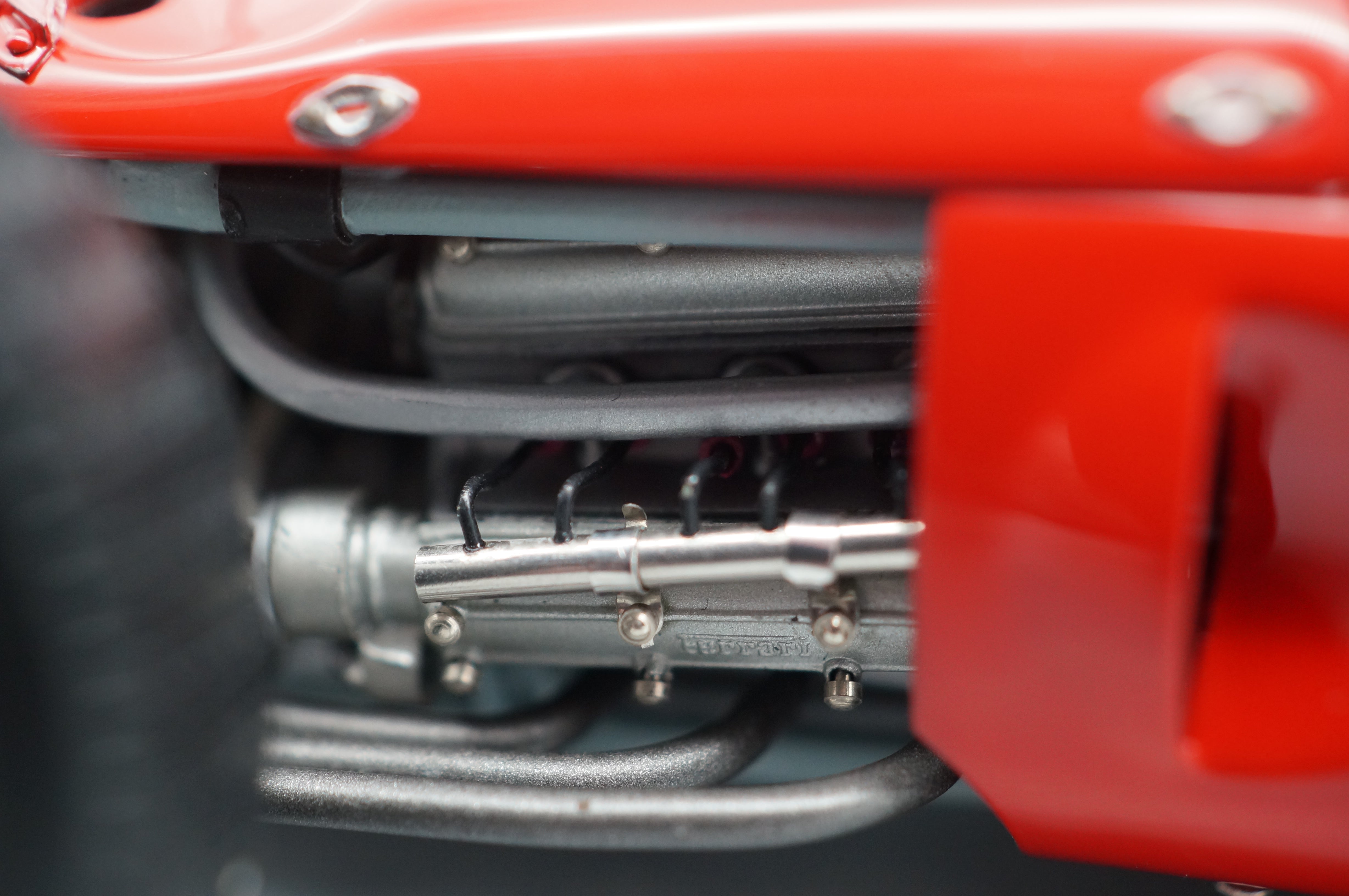 1:18 Ferrari 156 F1 'Sharknose' #2 Phil Hill Monza CMC M-068 -pre-owned- TS459