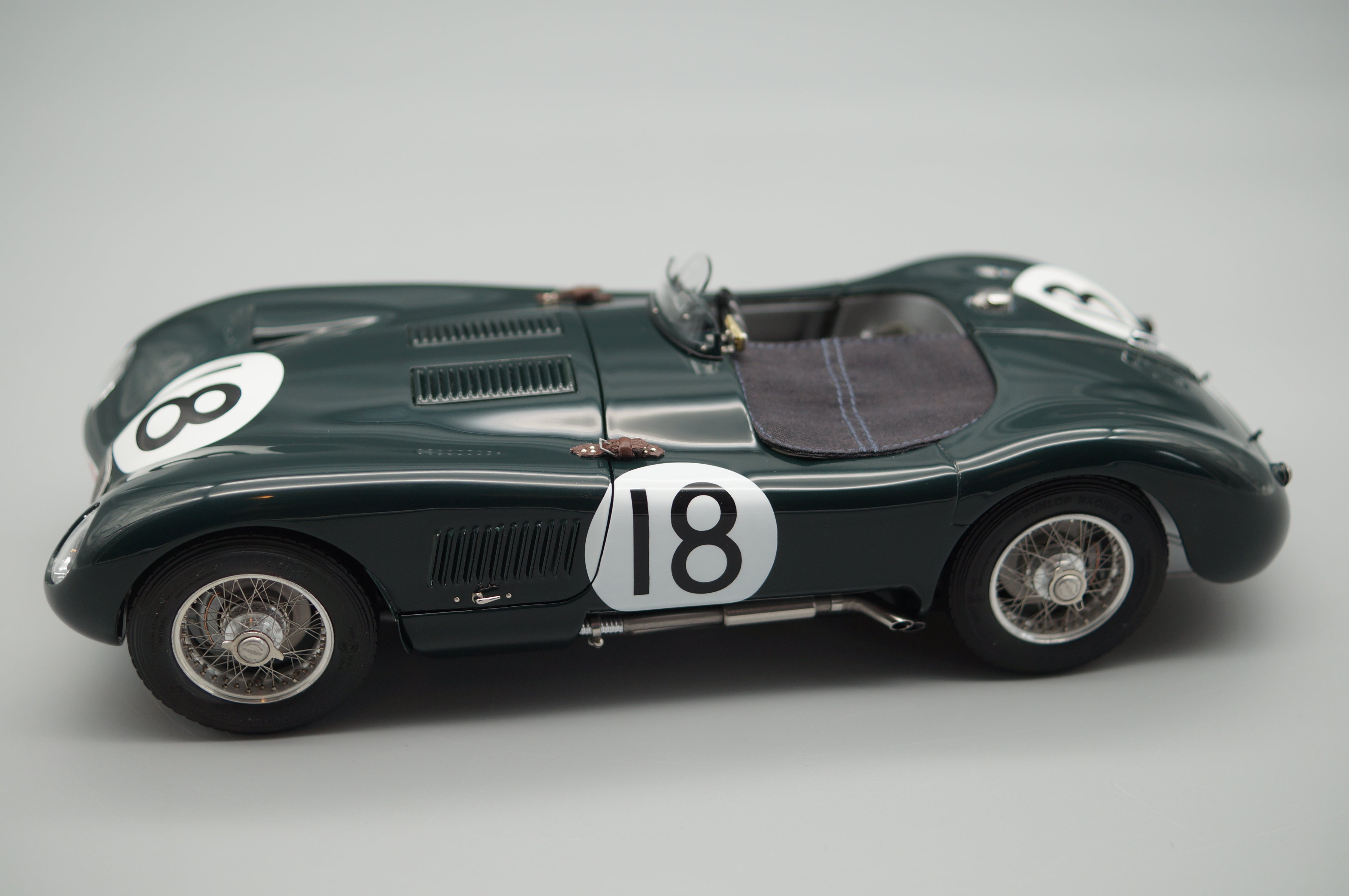 1:18 Jaguar C-Type #18 24h Le Mans Sieger 1953 Rolt/Hamilton CMC M-195 LE 1.500 - pre-owned-