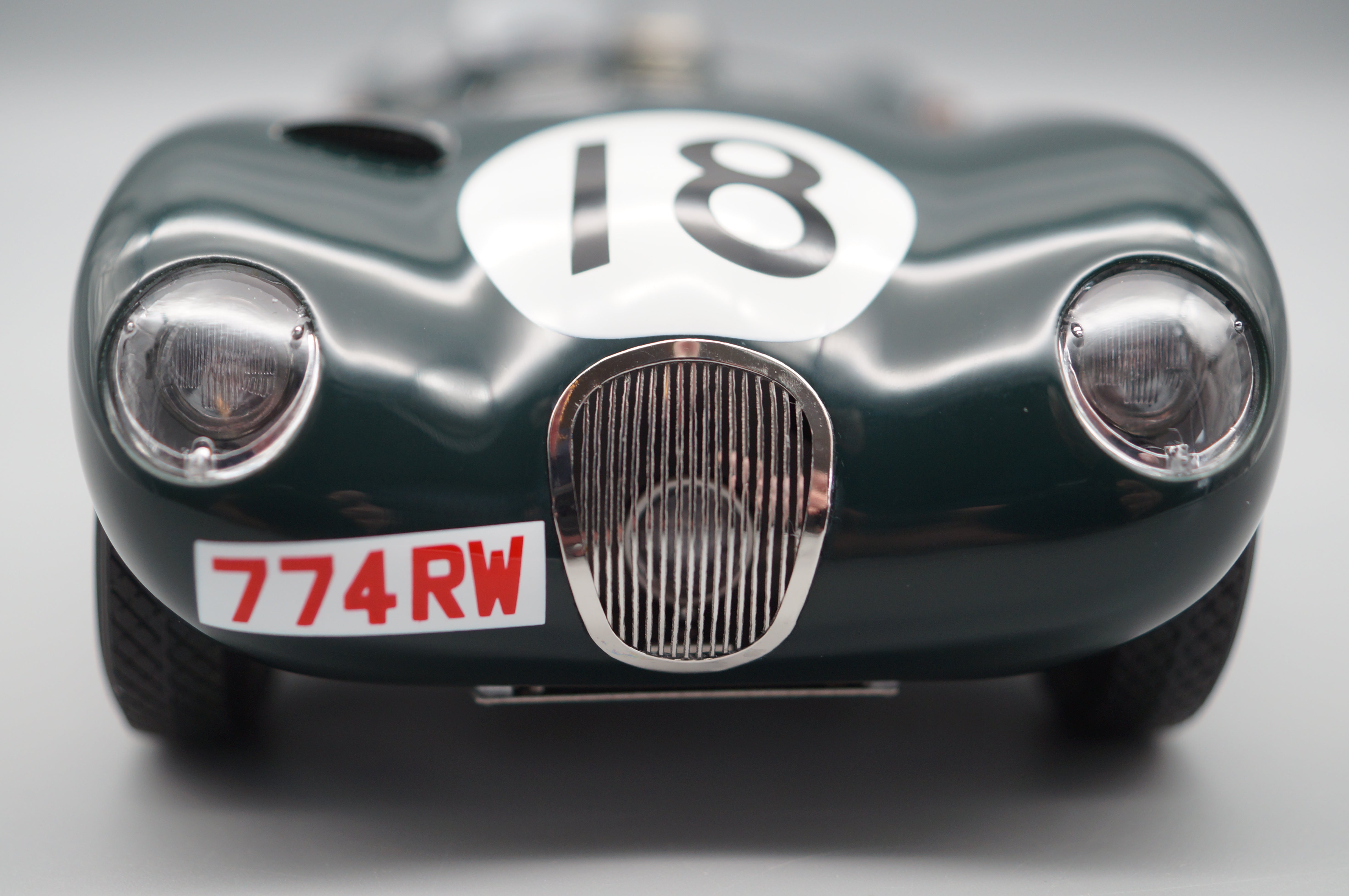 1:18 Jaguar C-Type #18 24h Le Mans Sieger 1953 Rolt/Hamilton CMC M-195 LE 1.500 - pre-owned-