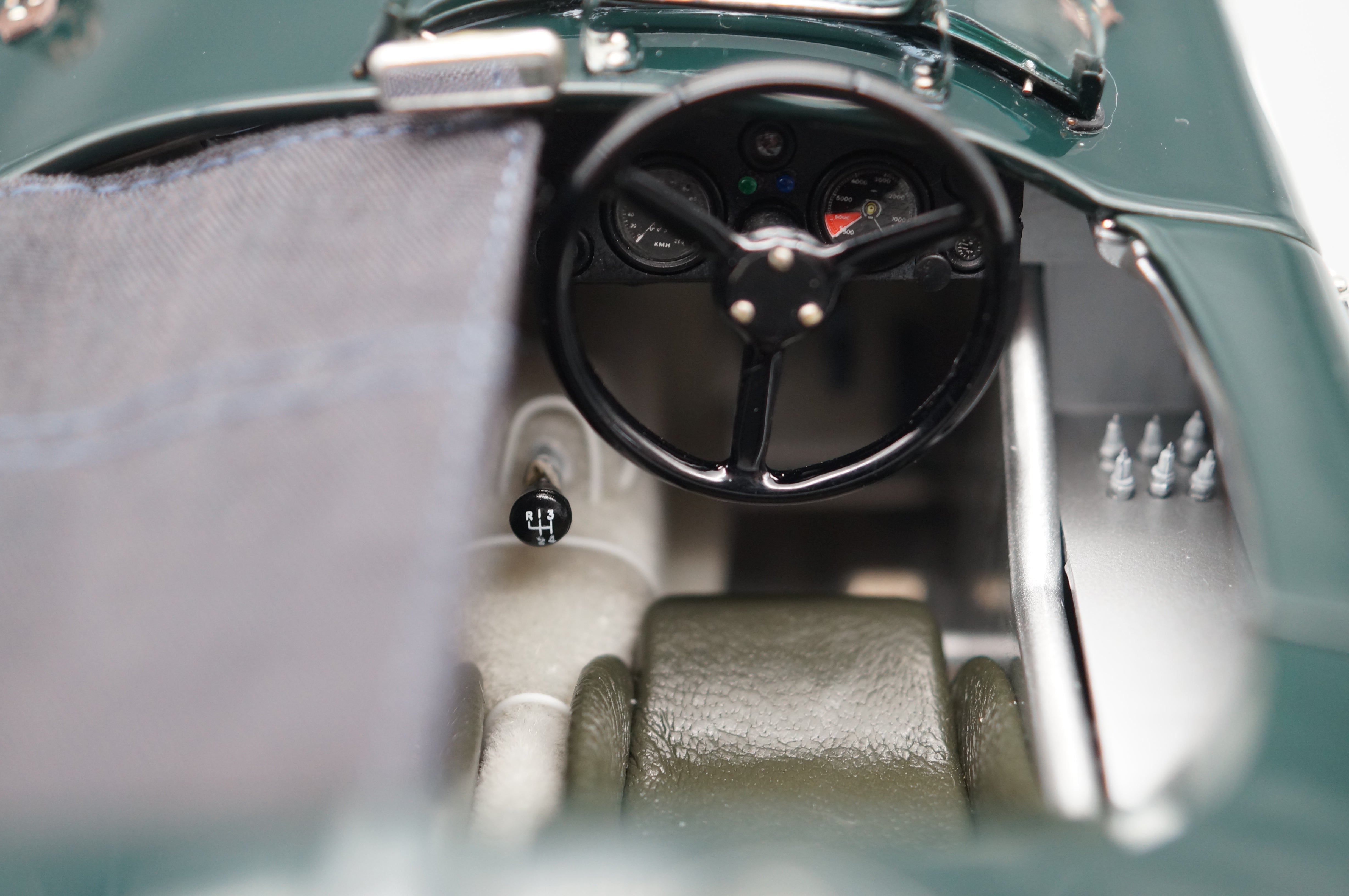 1:18 Jaguar C-Type #18 24h Le Mans Sieger 1953 Rolt/Hamilton CMC M-195 LE 1.500 - pre-owned-