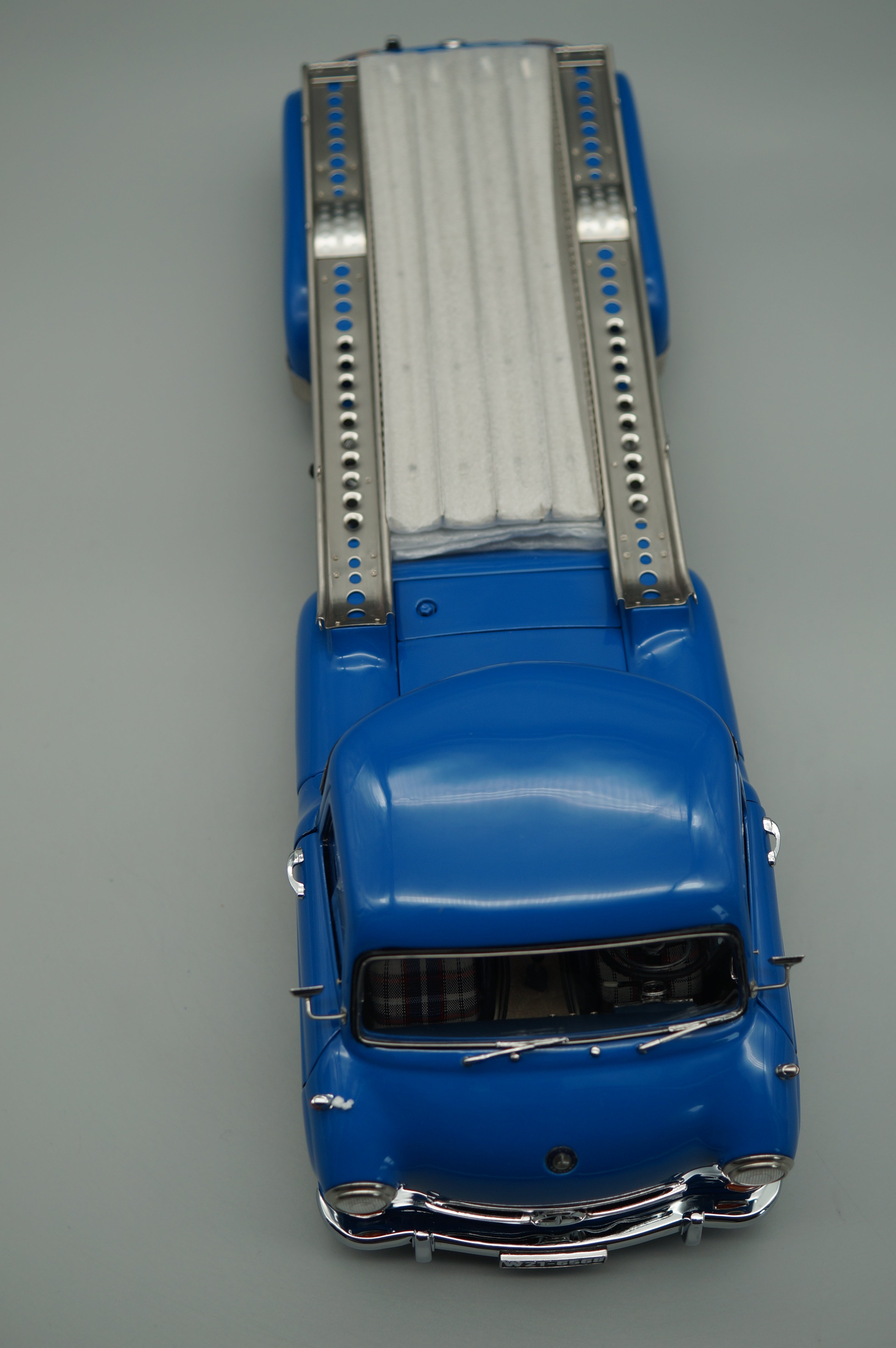 1:18 Mercedes-Benz Renntransporter "Das blaue Wunder" 1954/55 ÜBERARBEITETE VERSION CMC M-143 -pre-owned-