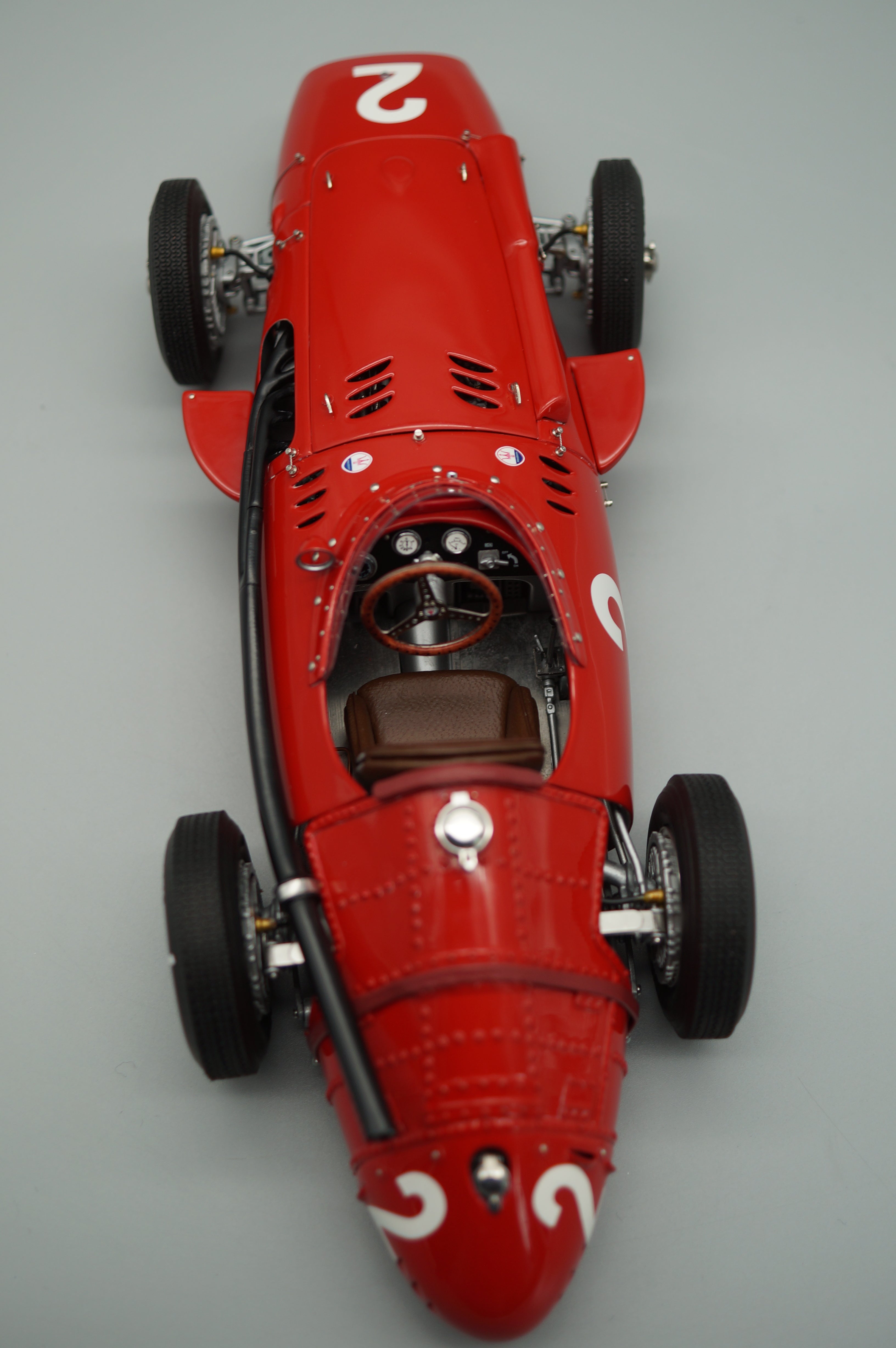 1:18 Maserati 250F #2 GP Frankreich "Fangio" CMC M-102 -pre-owned-