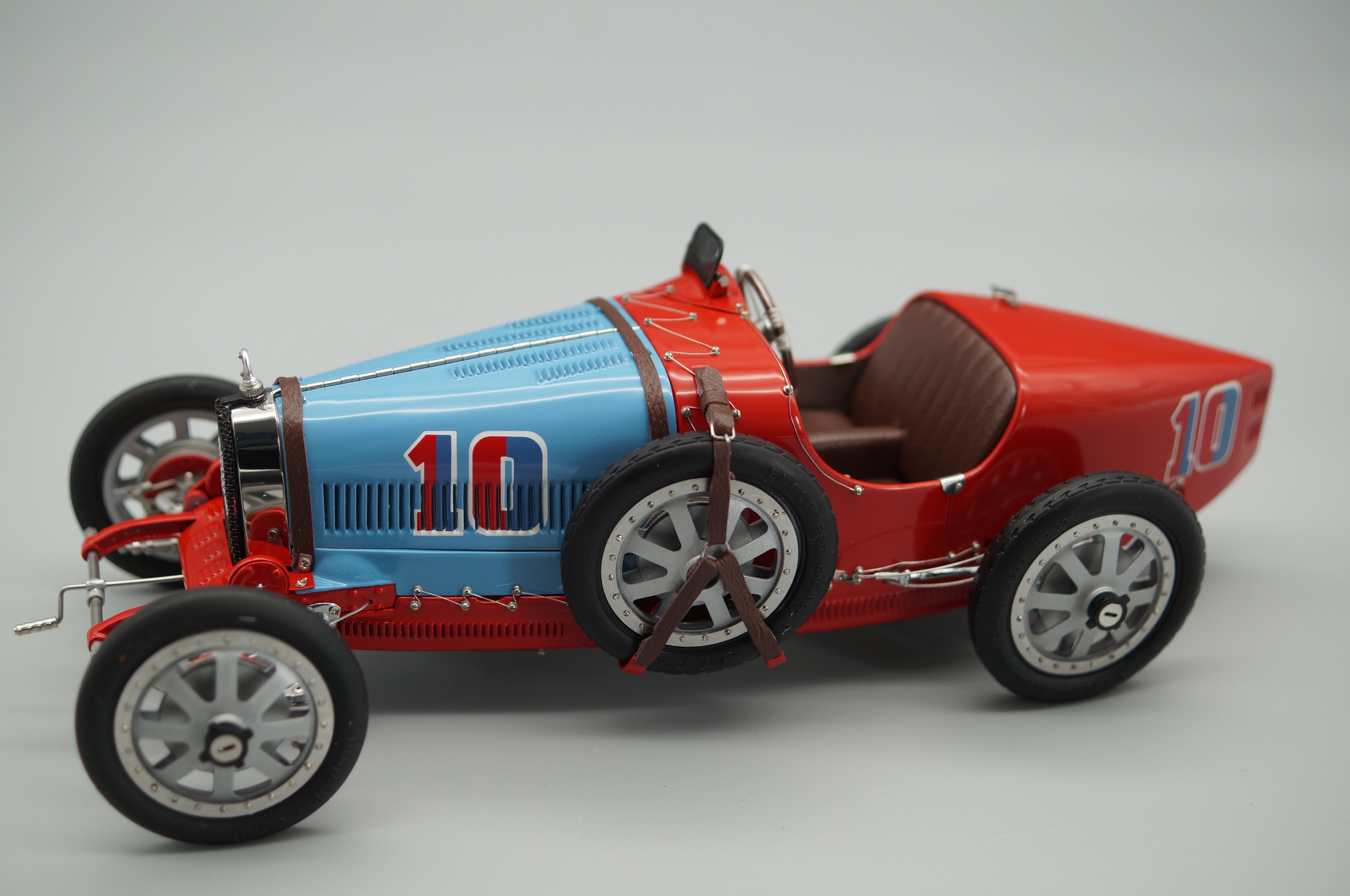 1:18 Bugatti T35 Nation Color Project - Chile #10 LE 300 St. CMC M-100 015 -pre-owned-