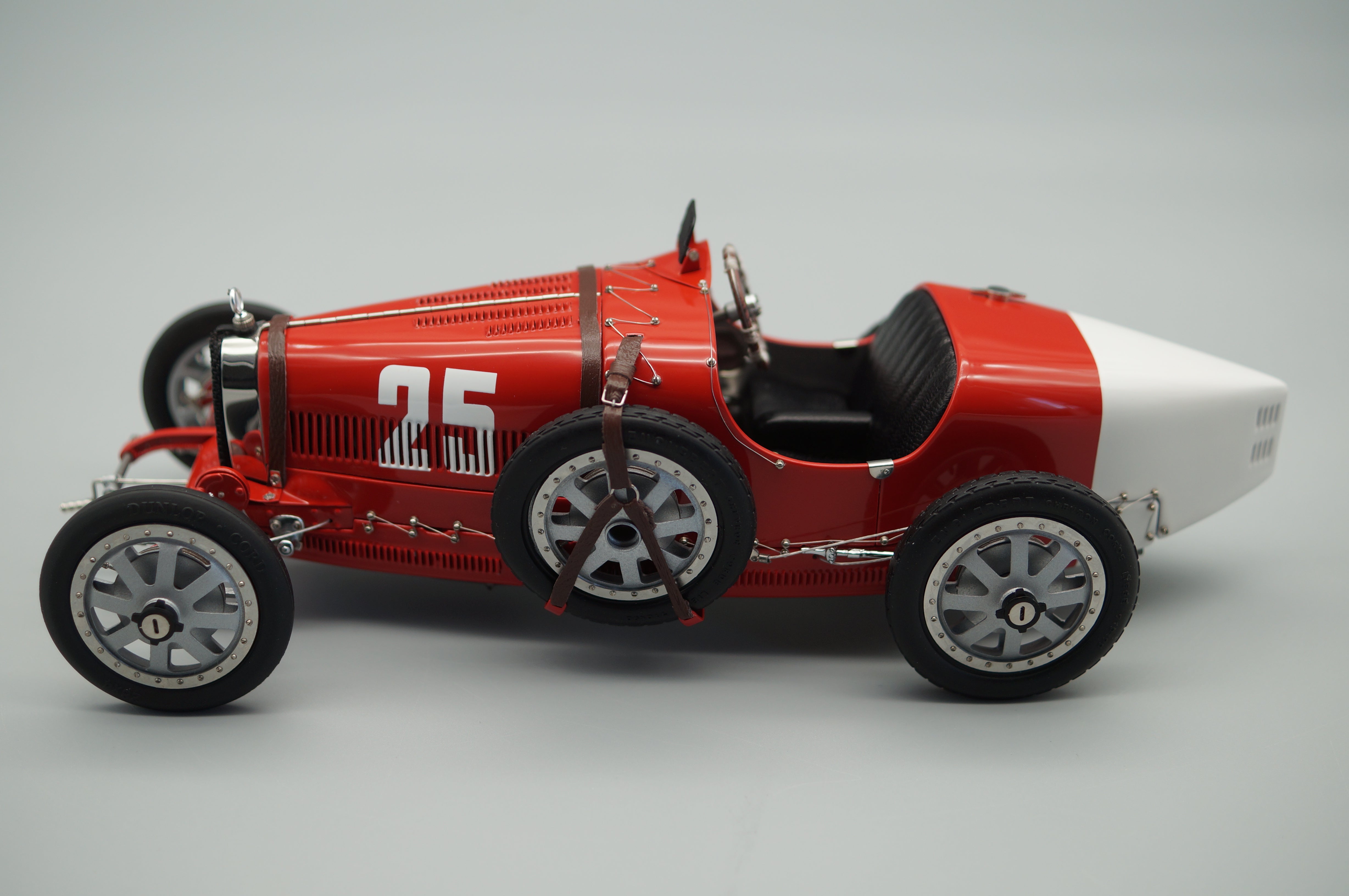 1:18 Bugatti T35 Nation Color Project - Portugal #25 LE 500 St. CMC M-100 009 -pre owned-